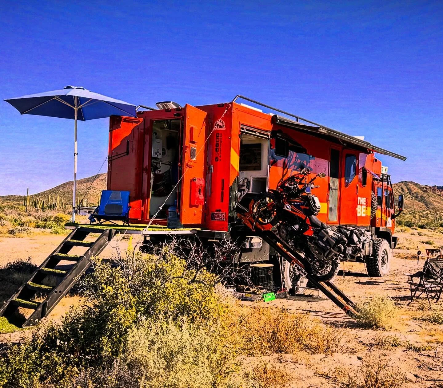 Days like these make the challenge of travel worth it.

#homeiswhereyouparkit #nomadlife #overlandrig