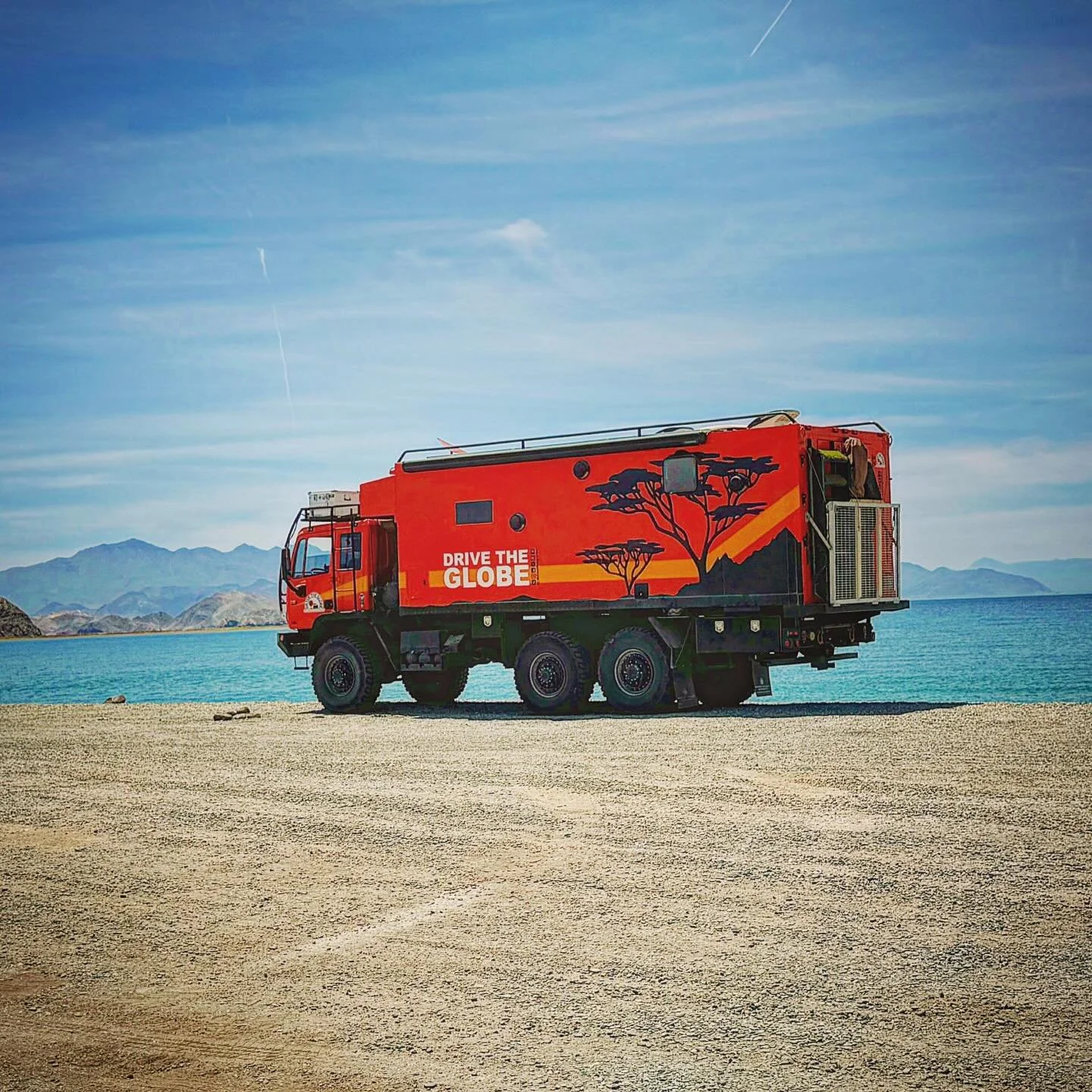 Blue skies, blue water and oh so much sand. 

#baja #expeditionvehicle #nomadlife