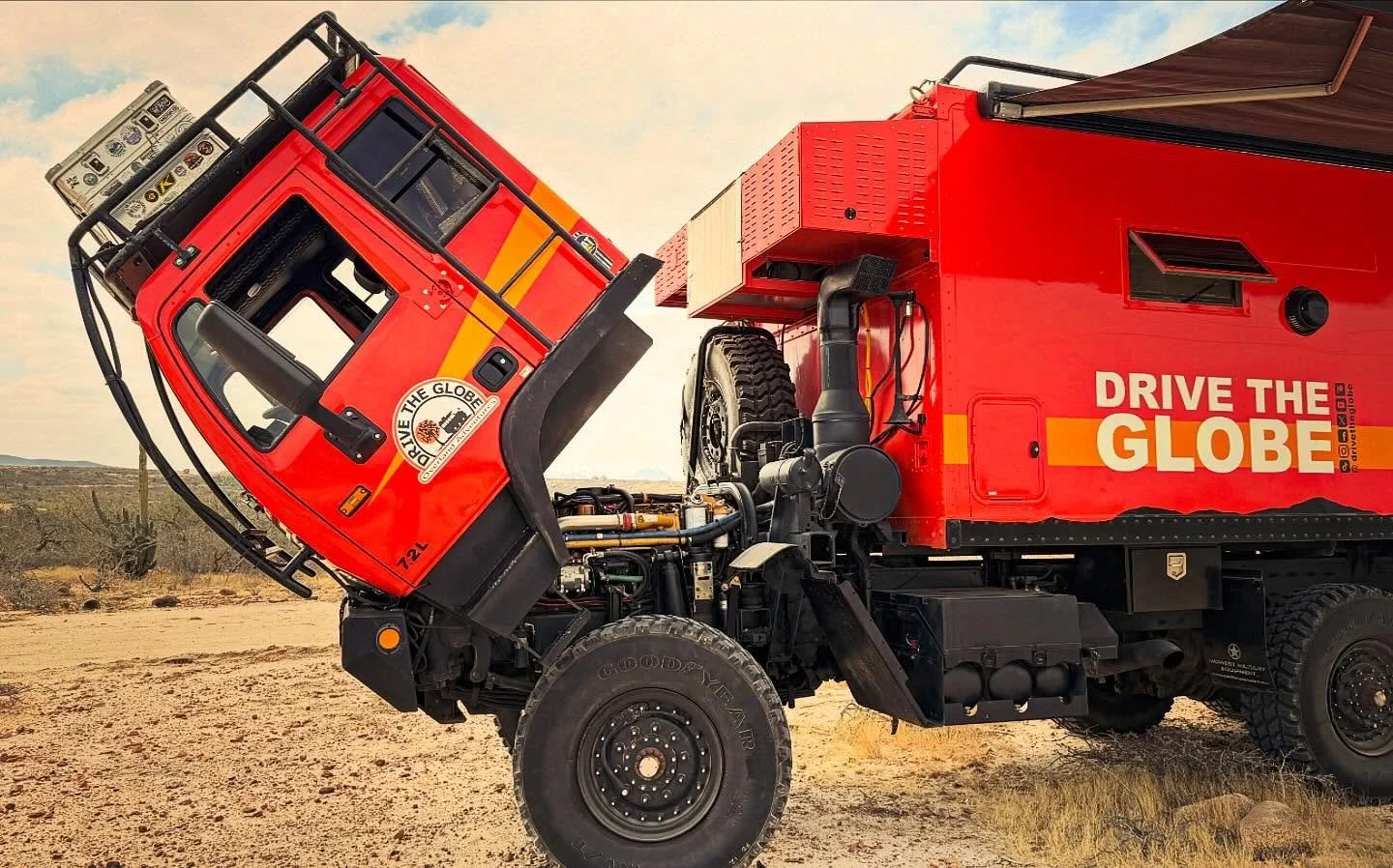 It&rsquo;s almost as if she is nodding or tipping a hat. In reality the cab over design provides easy access to the Caterpillar engine beneath. 

#expeditionvehicle #stewartandstevenson #nomadlife #adventuretime