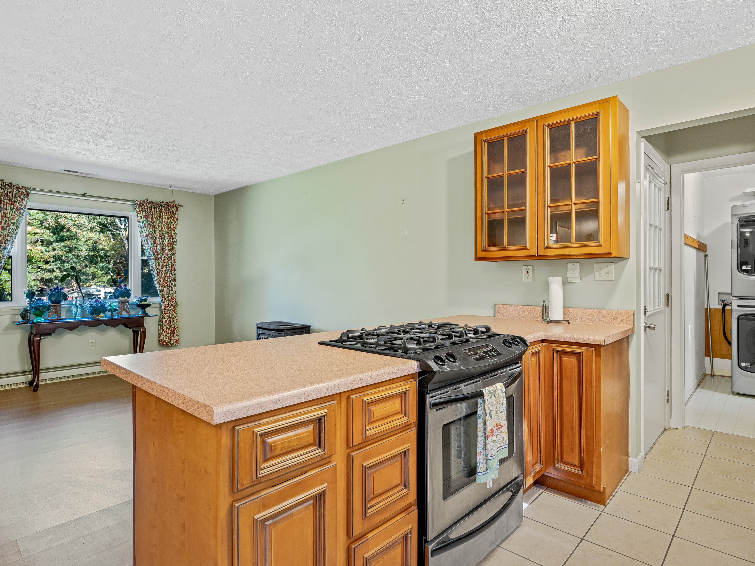 18-5 W COVE ST-18.jpg