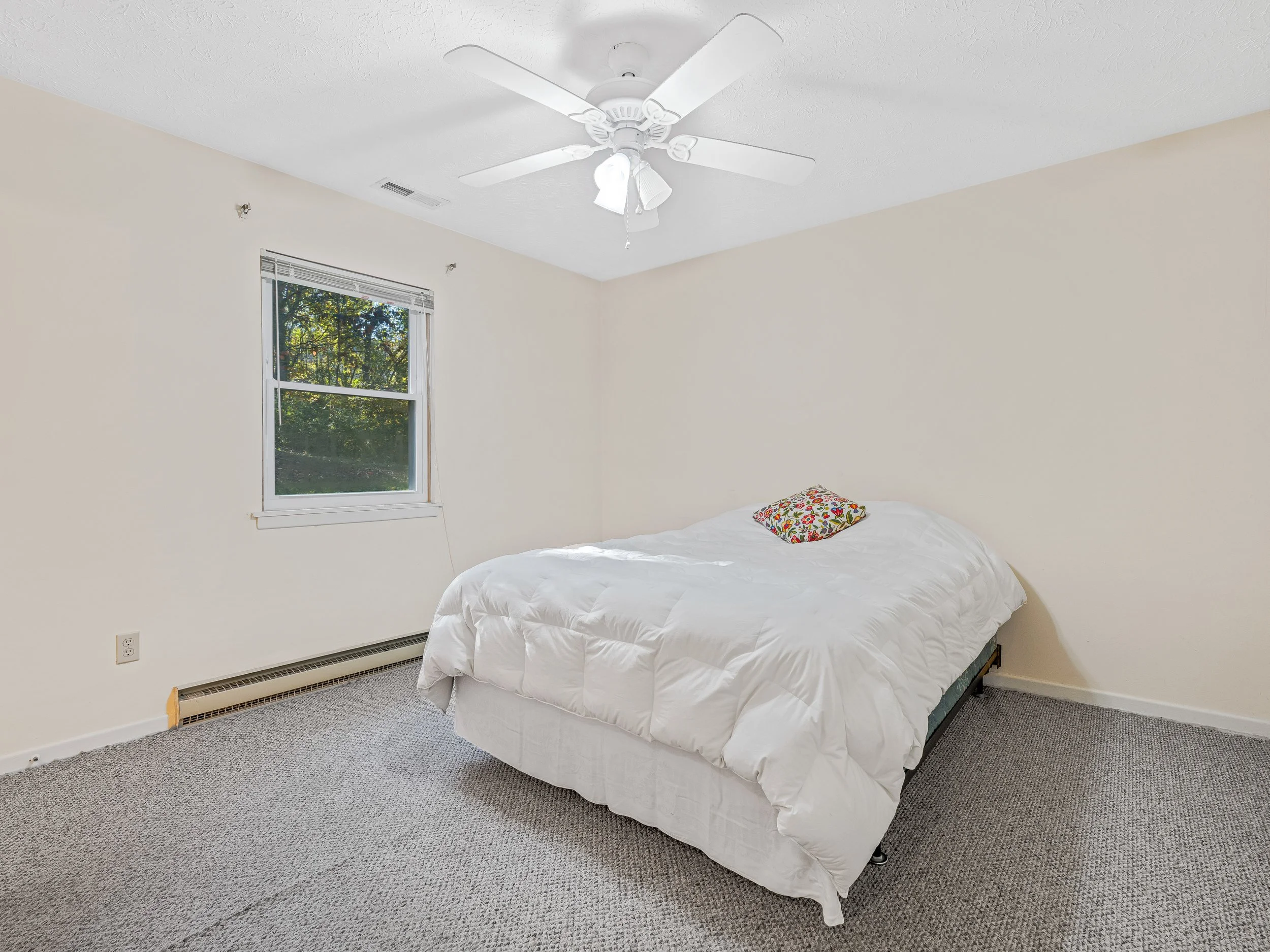 20-5 W COVE ST-20.jpg