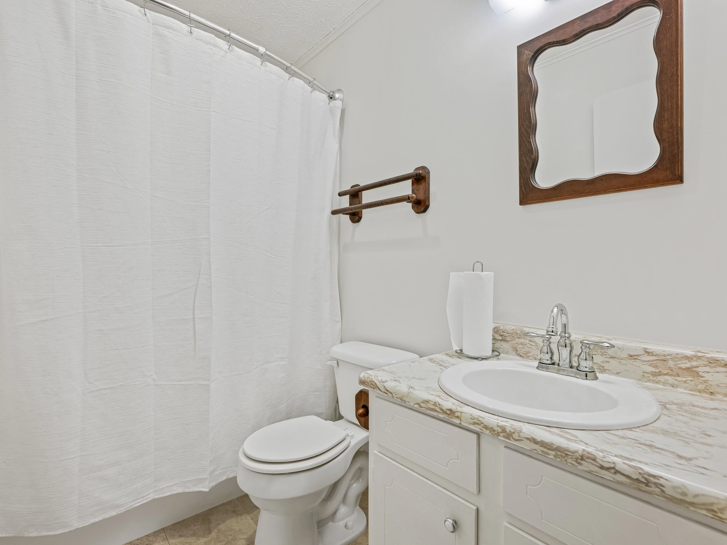 26-5 W COVE ST-26.jpg