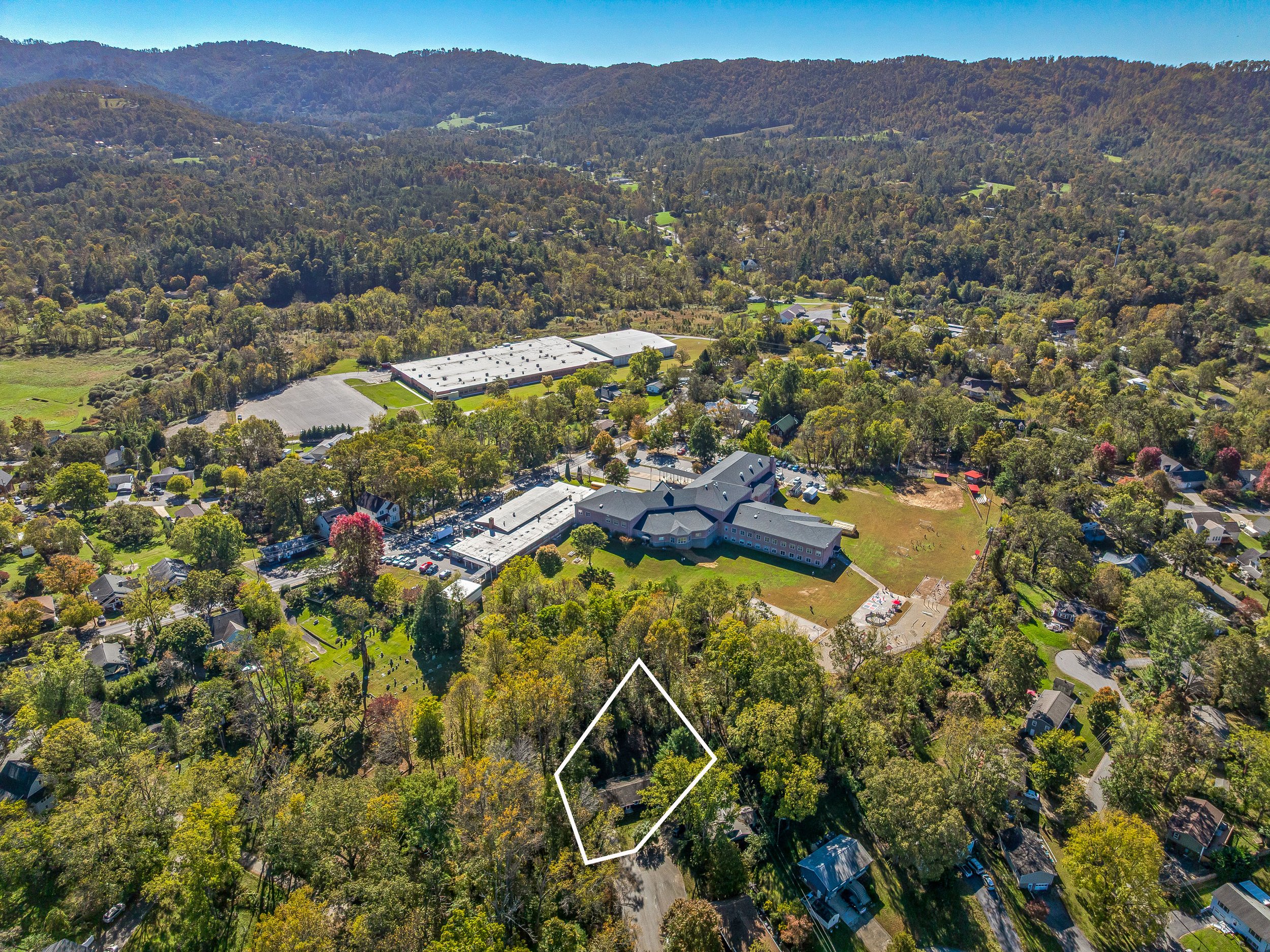 44-5 W COVE ST-44.jpg