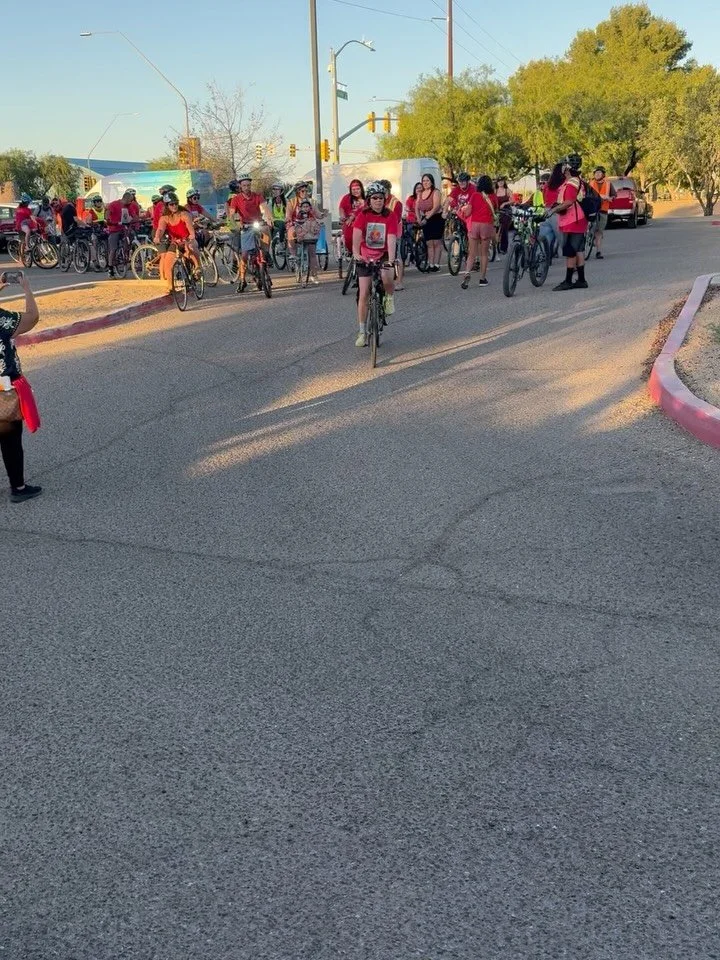La Rosa Ride ✊🏽🌹🤎 

Our strong and beautiful community showed up and showed out! 

#iceoutoftucson #mobilejustice #mobility #fugatucson