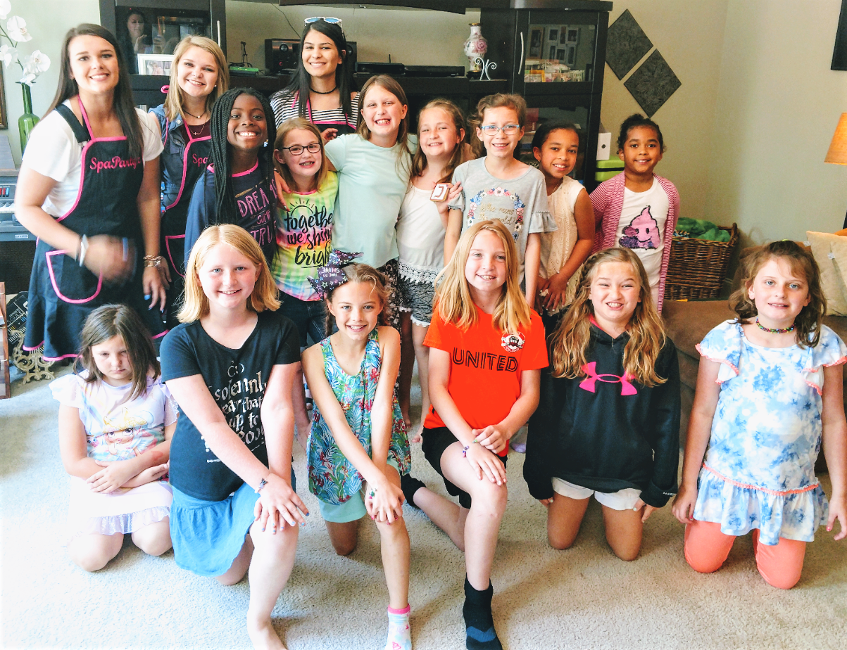 SpaPartyz young girls posing with spa party hostesses