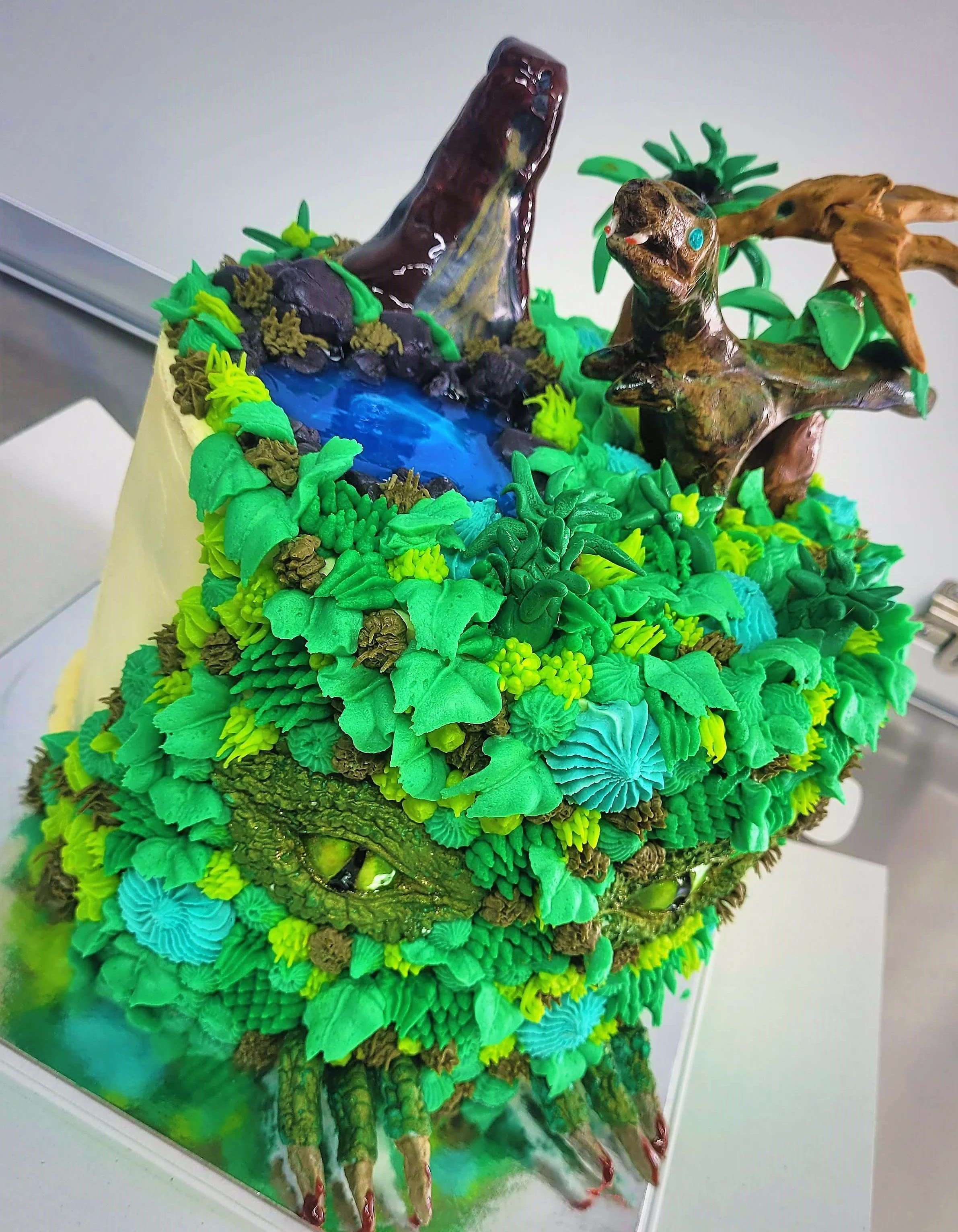 dino cake.jpg