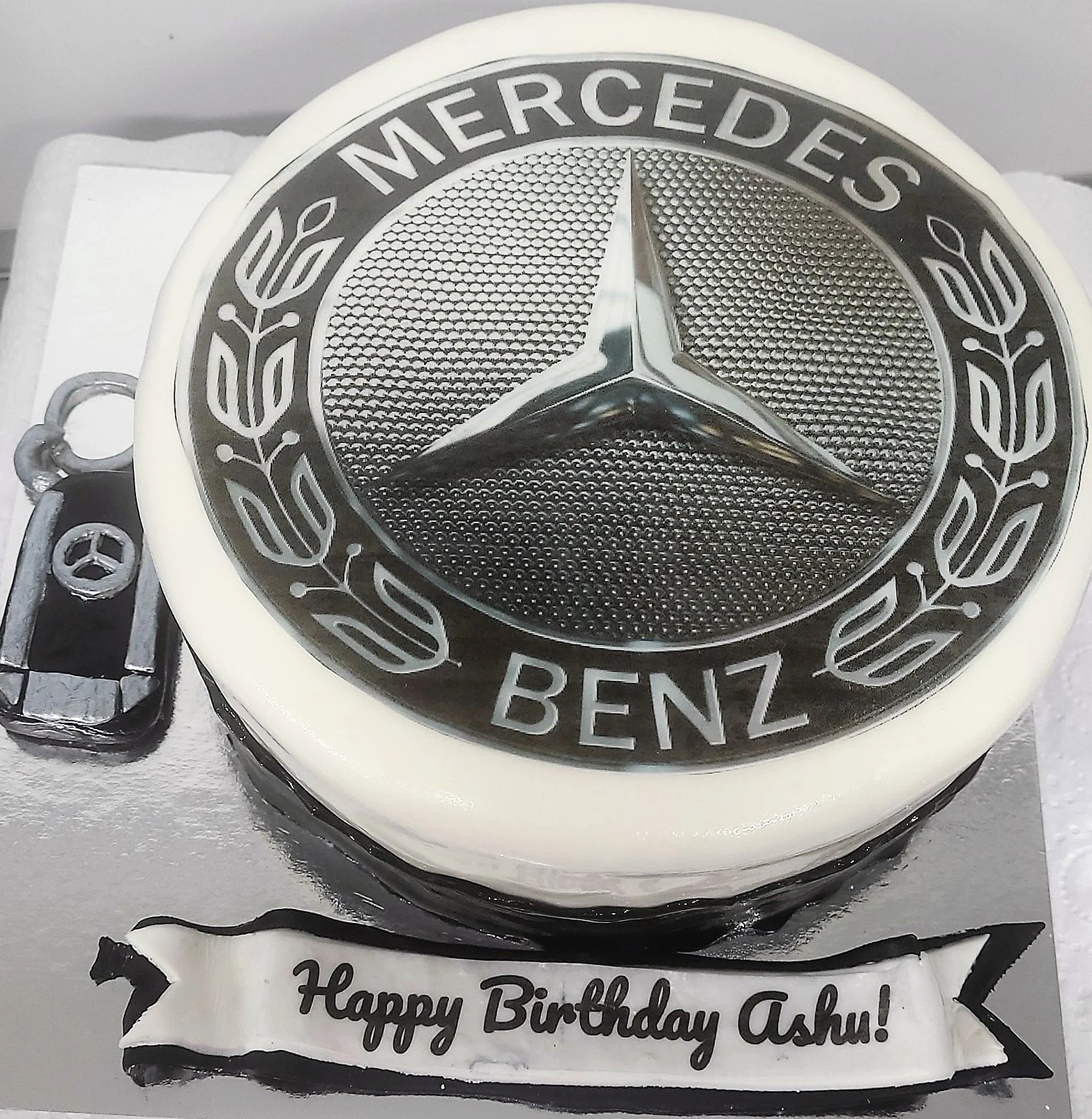 mercedes cake.jpg