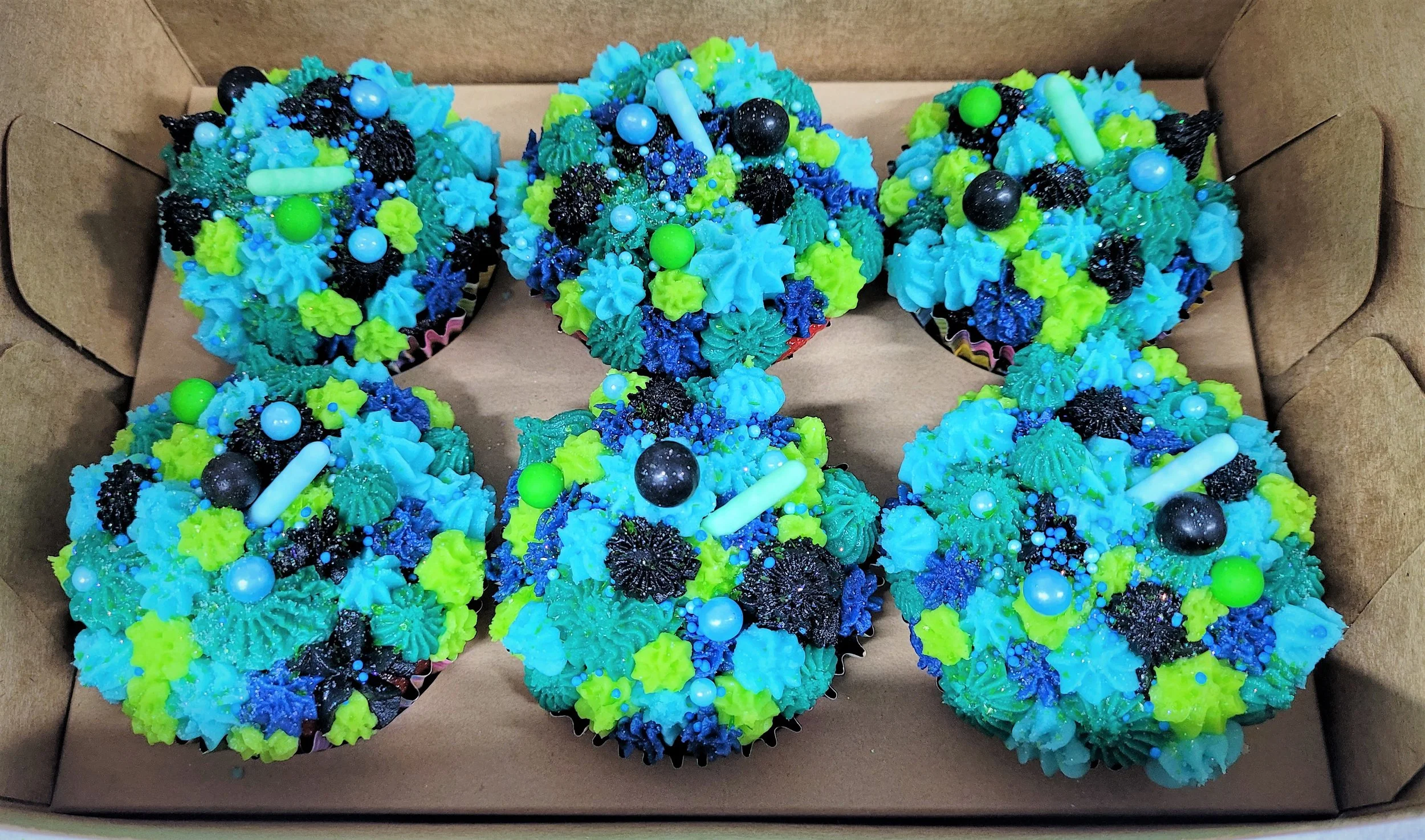 blue green cupcakes.jpg