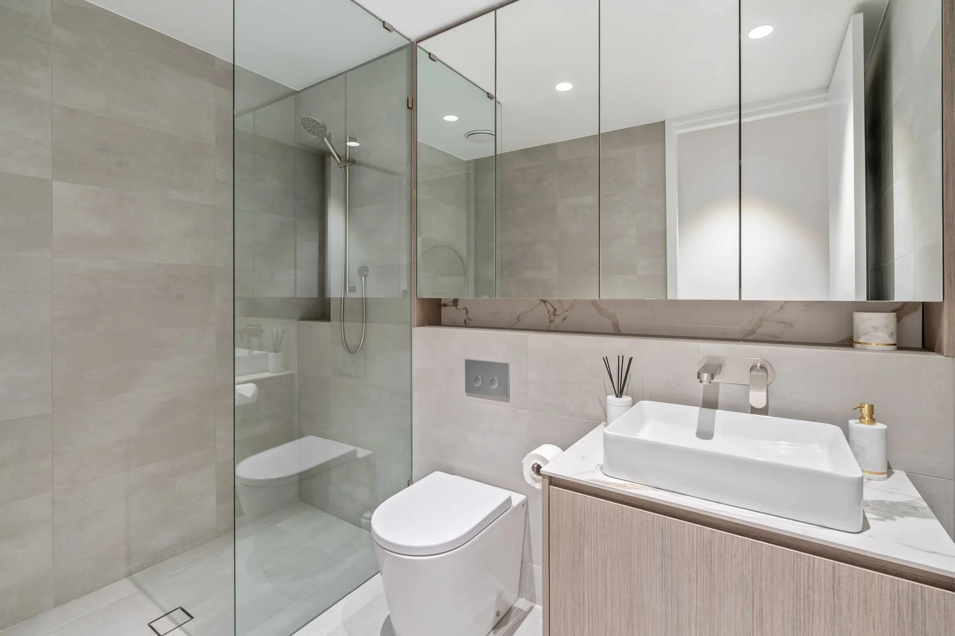 8_38 Cygnus Parade, Waterford 07.jpg