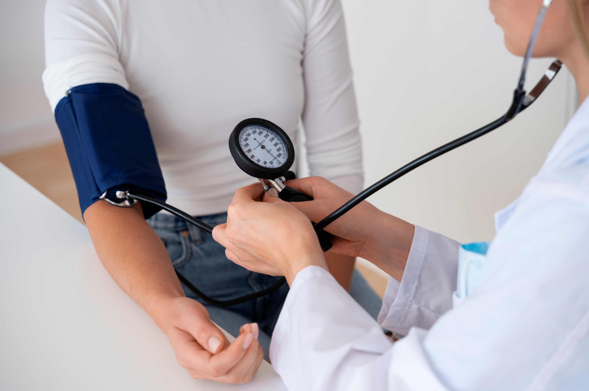 {{T}}On-the-Spot Body Composition and Blood Pressure Checks{{T}}
{{C}}Health Screening{{C}}
{{D}}Quick, convenient, and informative—our health screening corner offers real-time insights into your body’s current state. Participants can get their blood