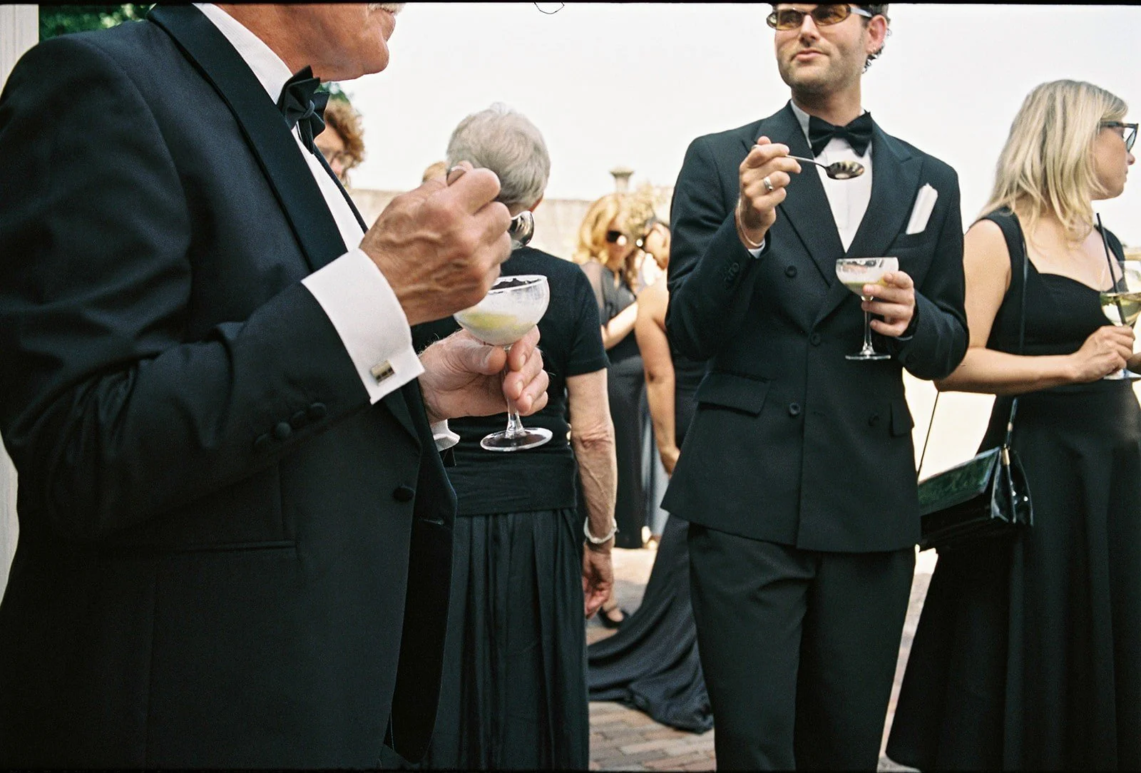 Guests during cocktail at Chateau Neercanne