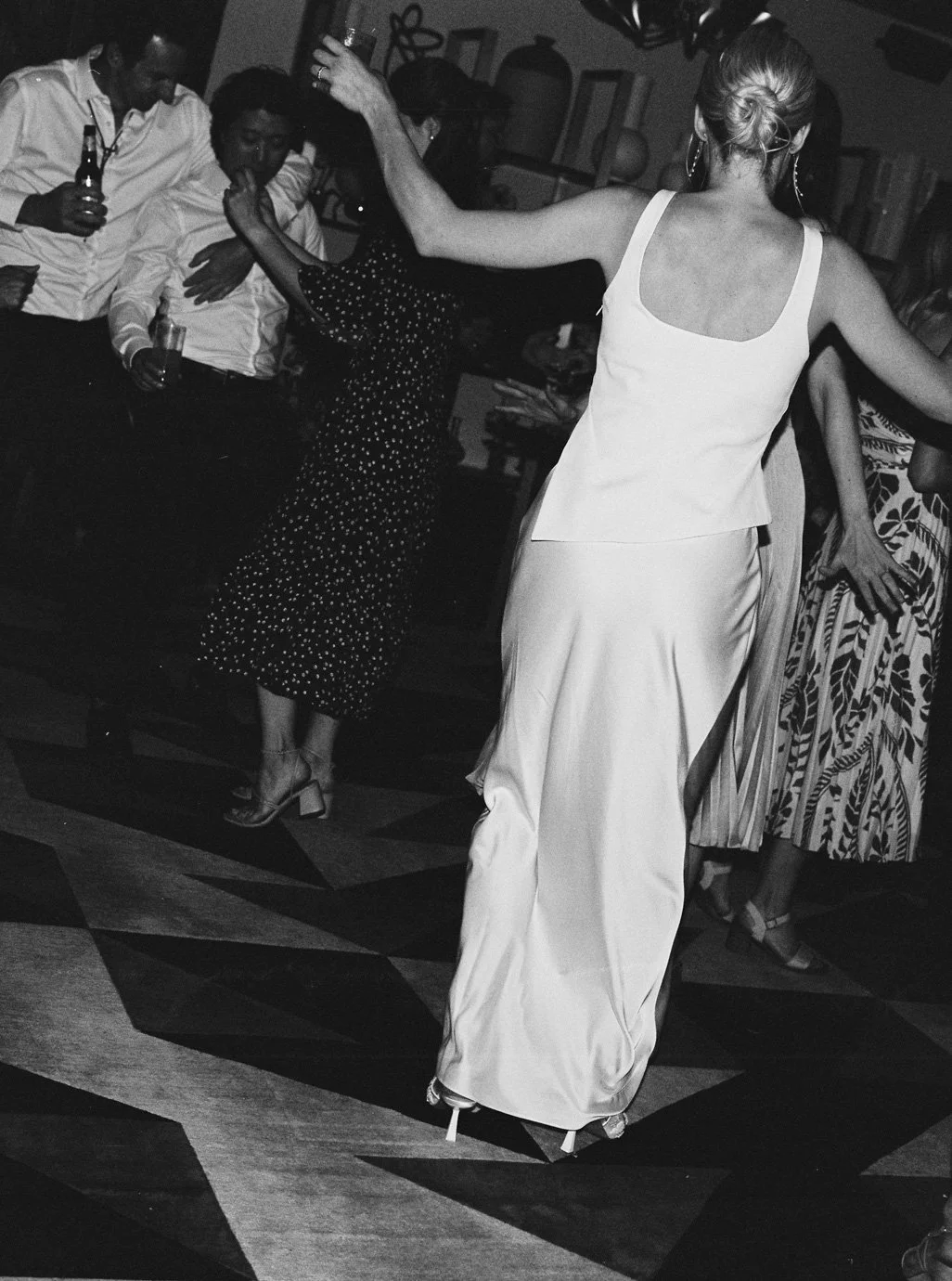Film Wedding Photos Evening Flash Dance Floor - France Wedding Photographer-25.jpg