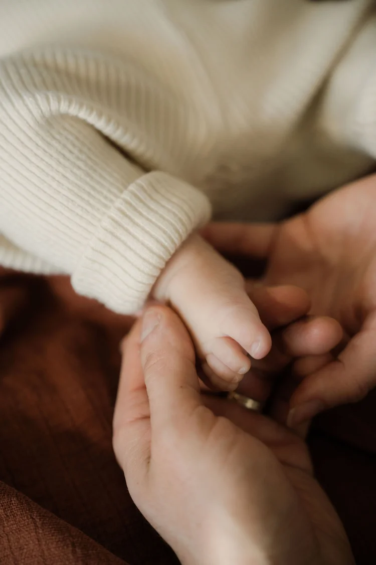 Séance combinée réflexologie massage bébé à domicile Caluire-et-Cuire