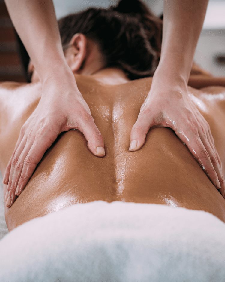 Massage femme enceinte dans les Monts d'Or — Un Moment Suspendu