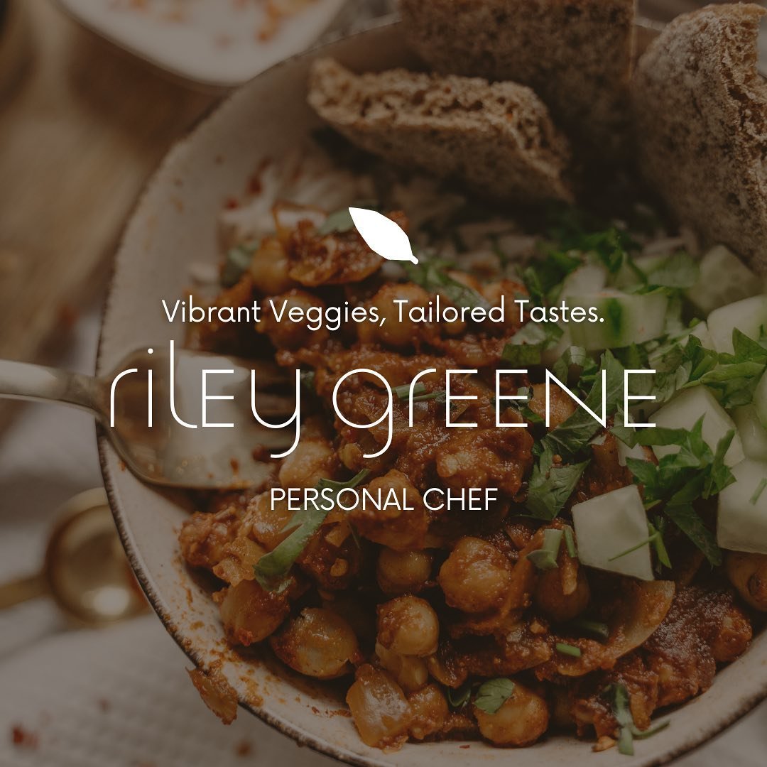 Visual brand identity for personal chef Riley Greene 🥬🌶

Riley Greene prepares tasty dishes for busy people seeking healthy and vegetarian options. Brief: @designerbriefs 

#dbrileygreene #designerbriefs