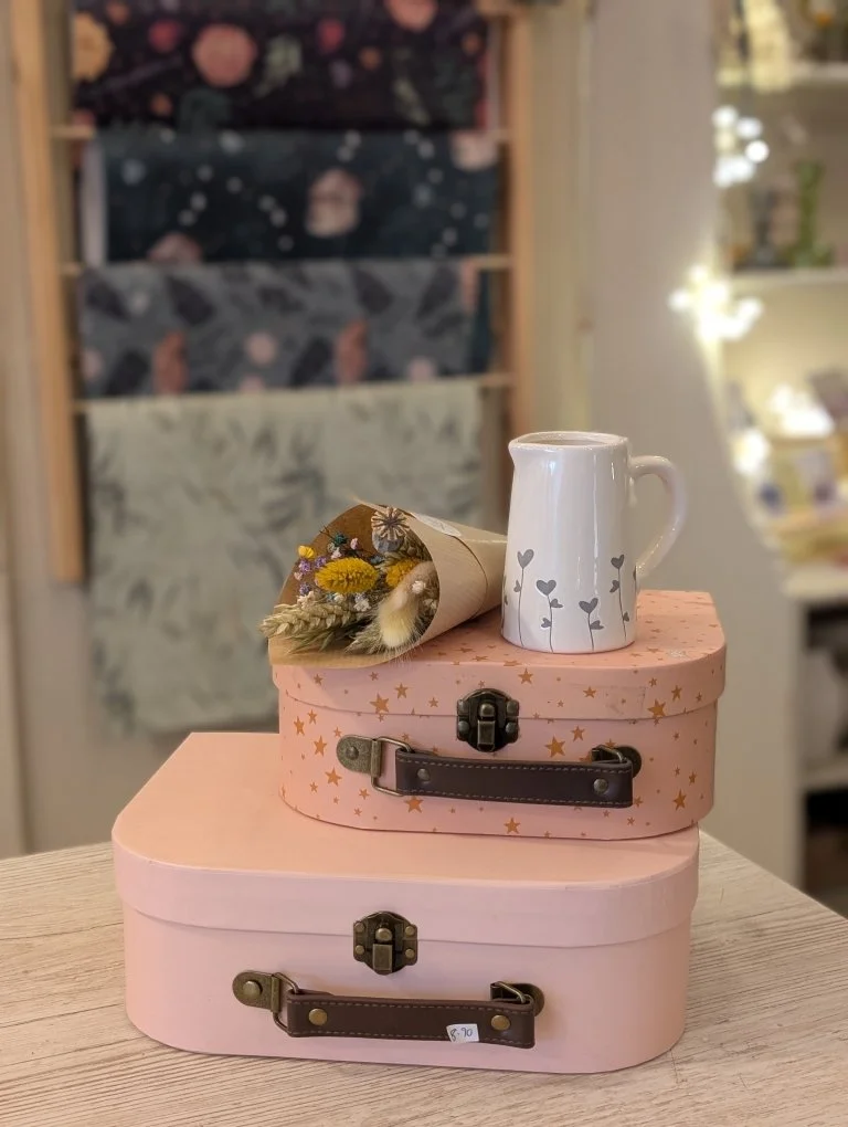 Grey Heart Flower Jug (small), with Dried Flowers