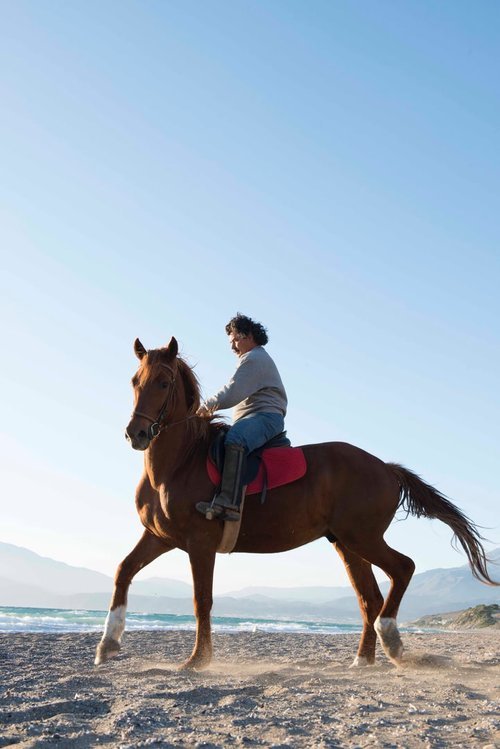 horse-riding-crete-woman.jpg
