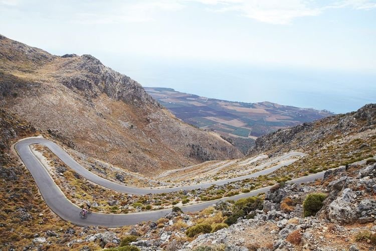 Bike-days-Crete-snake-road.jpg