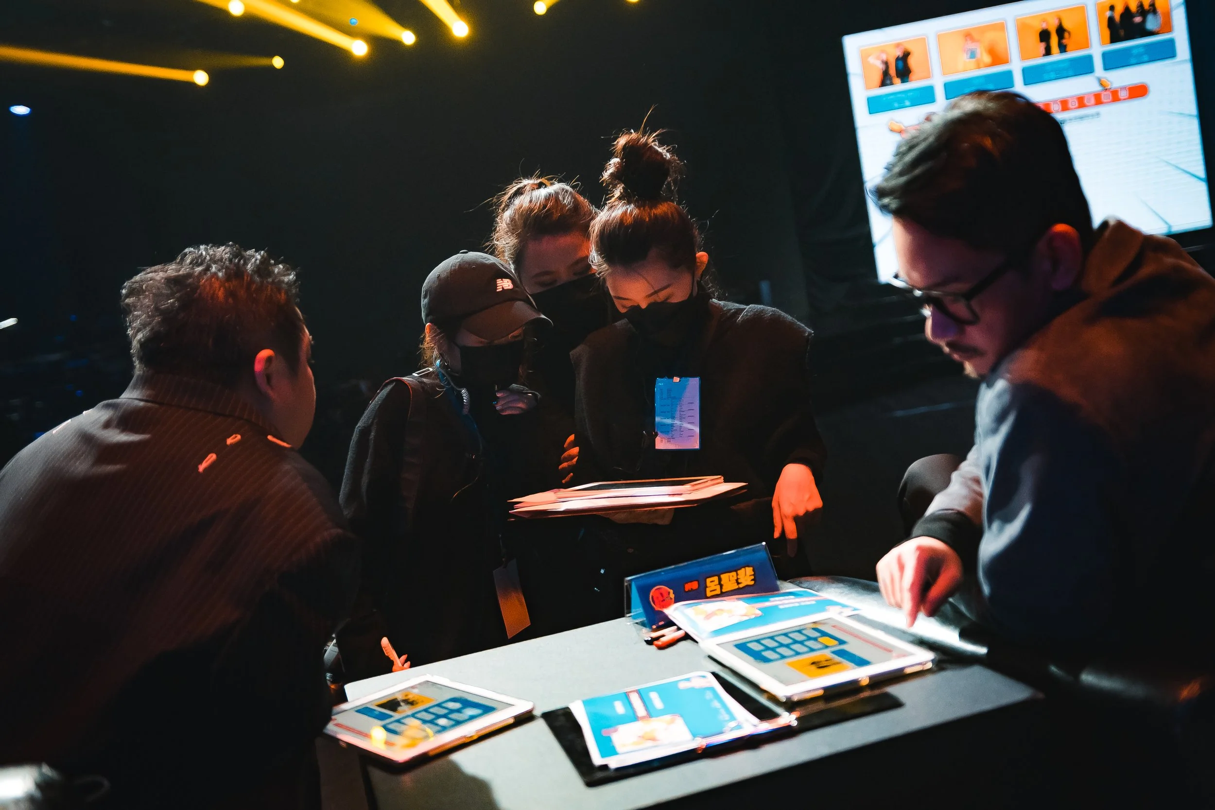 BRICKS- Make your interactive signage meet business speed.