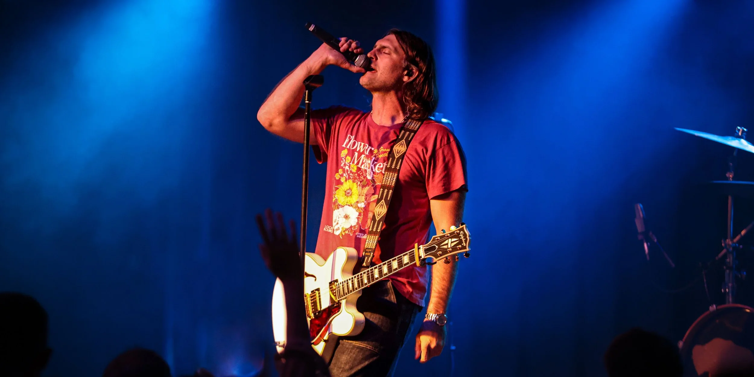Ryan Hurd Takes Over Joe’s On Weed St. In Chicago!