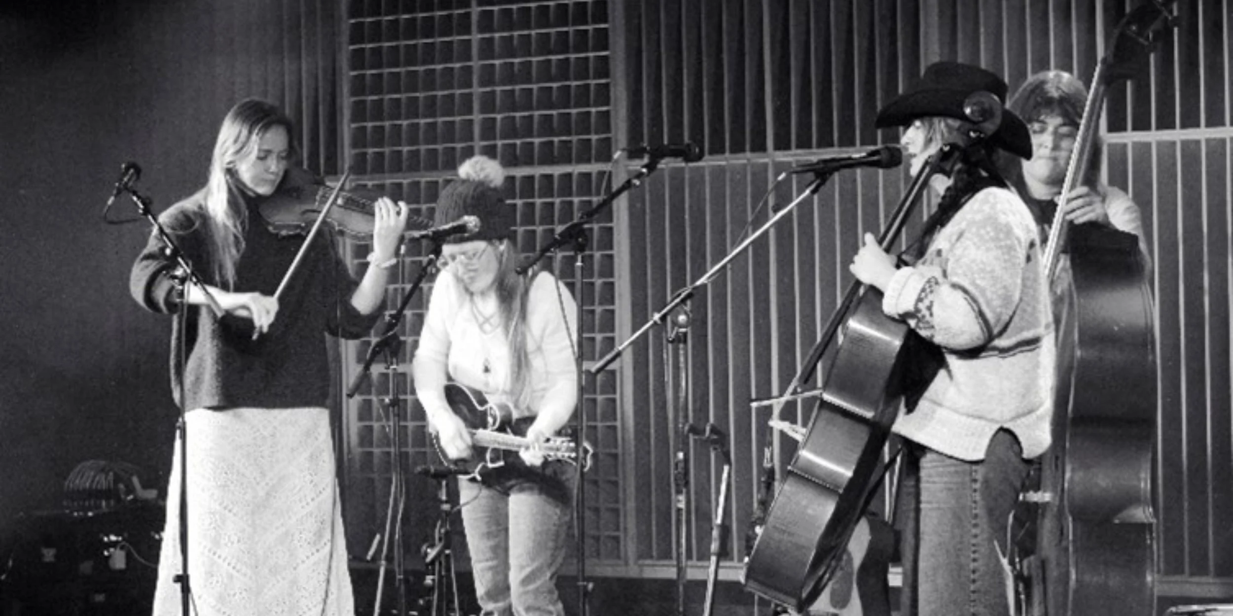 Big Richard’s Pet Tour Stop at Garcia’s Chicago Showcases String-Band Mastery