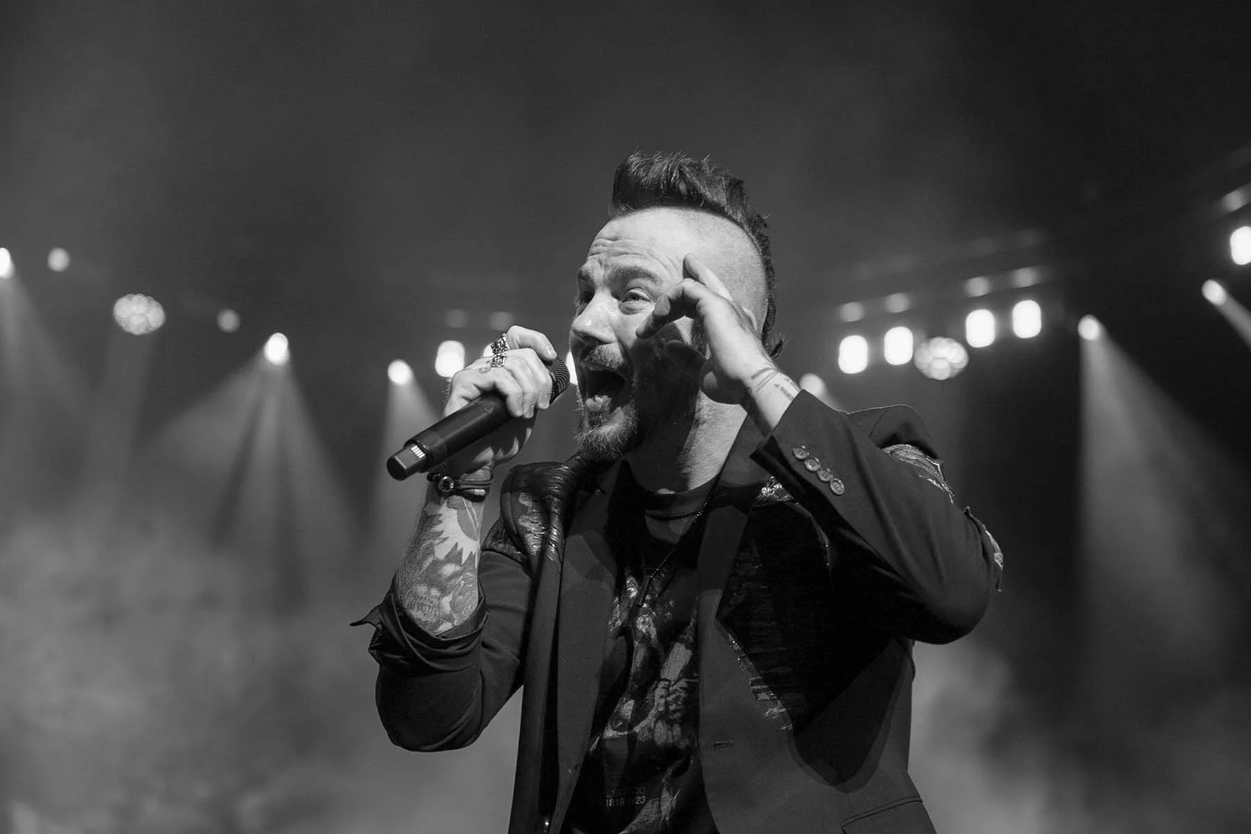 ThreeDaysGrace6 B_W.jpg