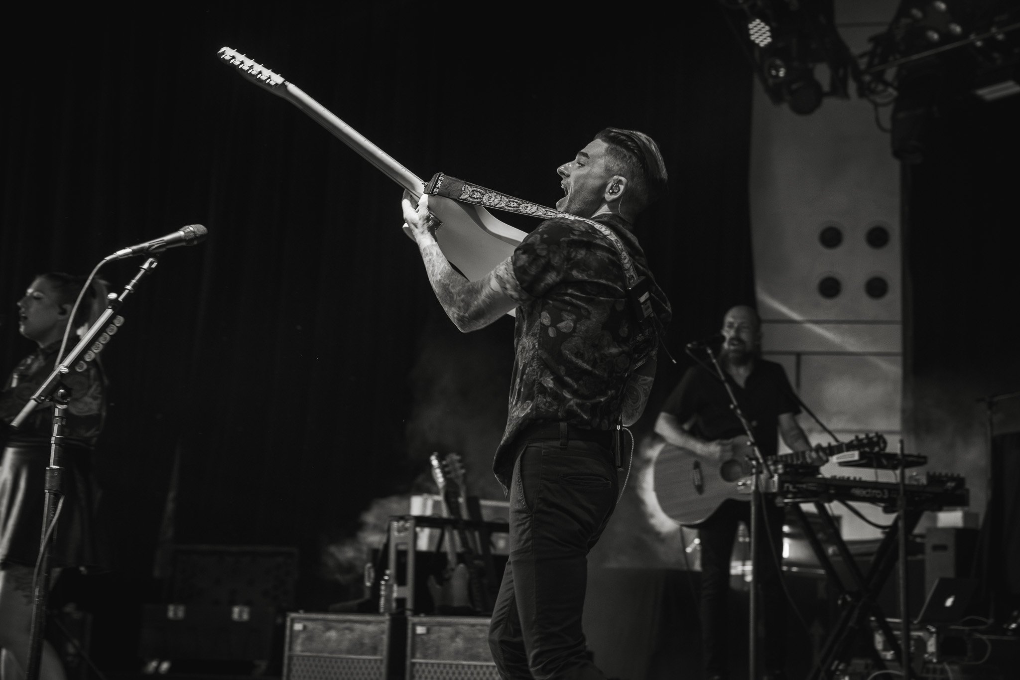 Counting Crows and Dashboard Confessional Create Electric Atmosphere at