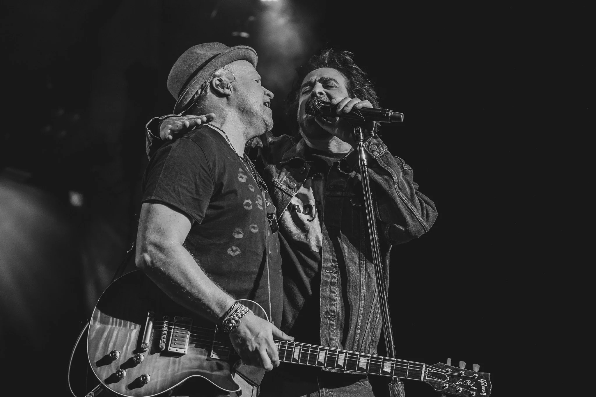 Counting Crows and Dashboard Confessional Create Electric Atmosphere at