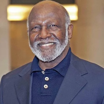 Headshot-Faculty-WesHarris-credit MIT 350 by 350.jpeg