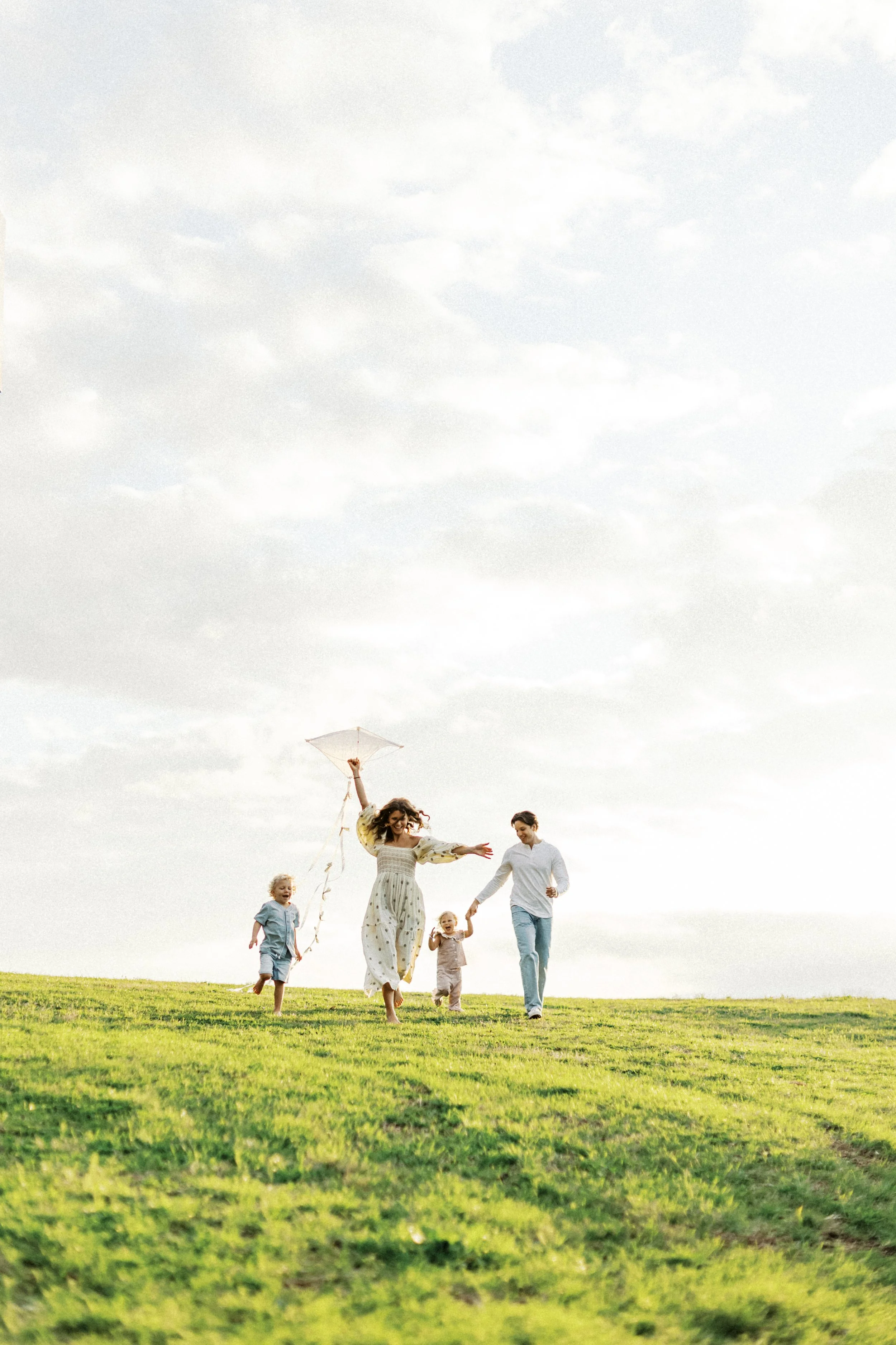 Romantic+Alabama+Kite+Family+Photos+Film+Inspo (270 of 430).jpg
