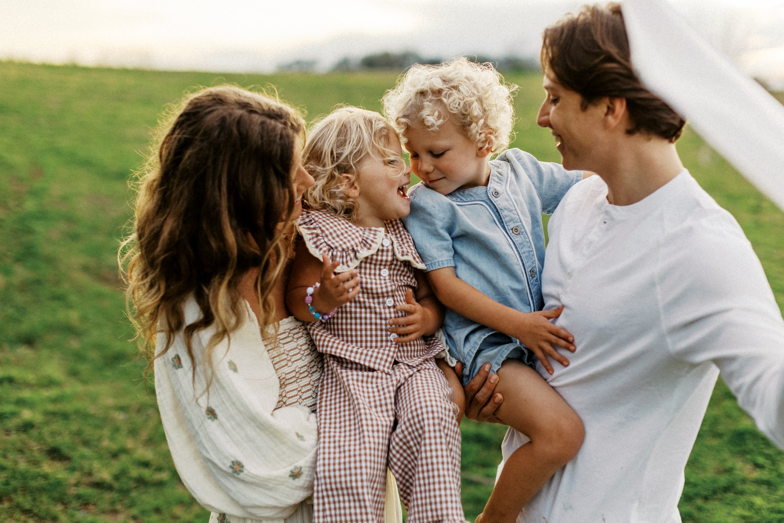 Romantic+Alabama+Kite+Family+Photos+Film+Inspo (289 of 430).jpg