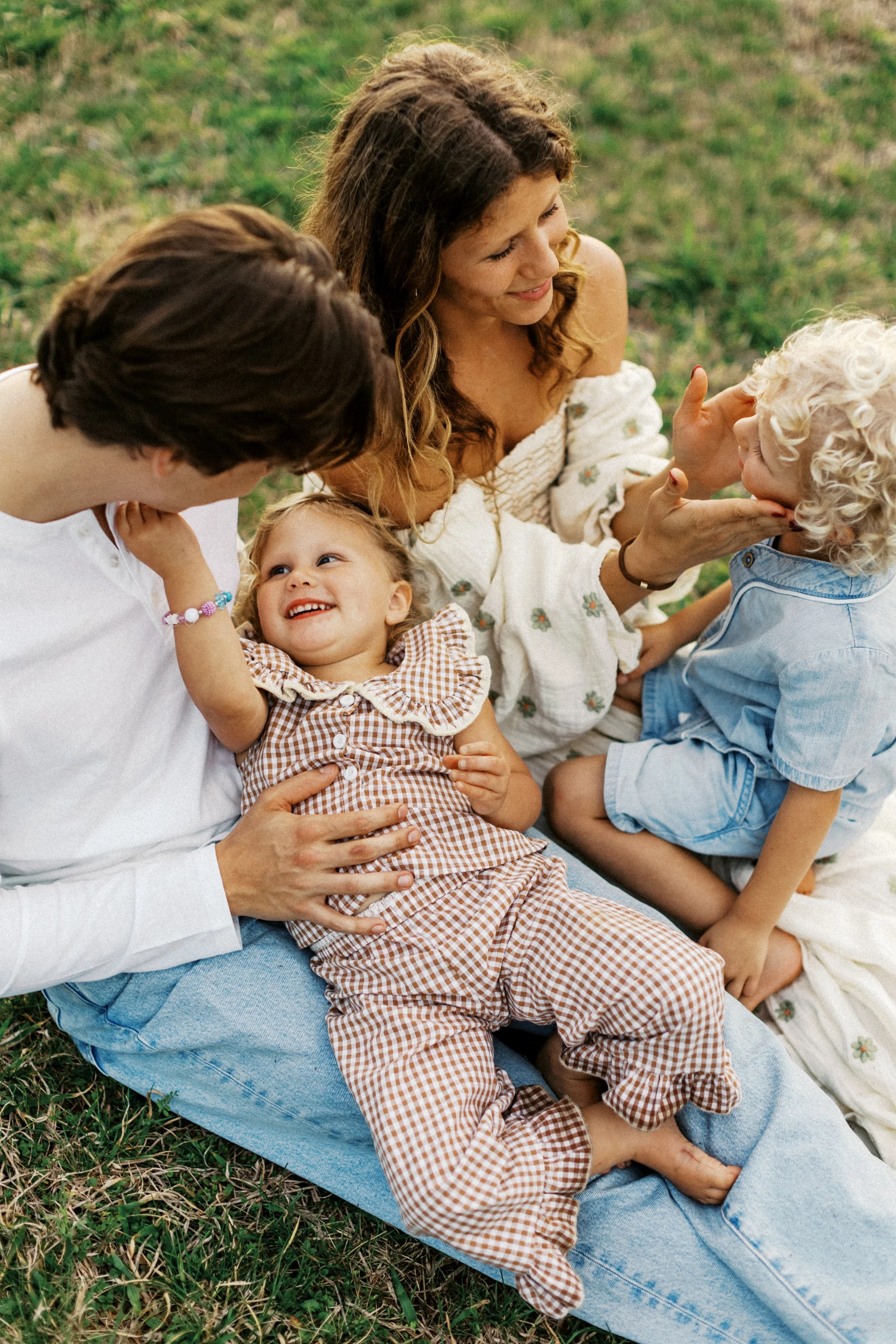 Romantic+Alabama+Kite+Family+Photos+Film+Inspo (363 of 430).jpg