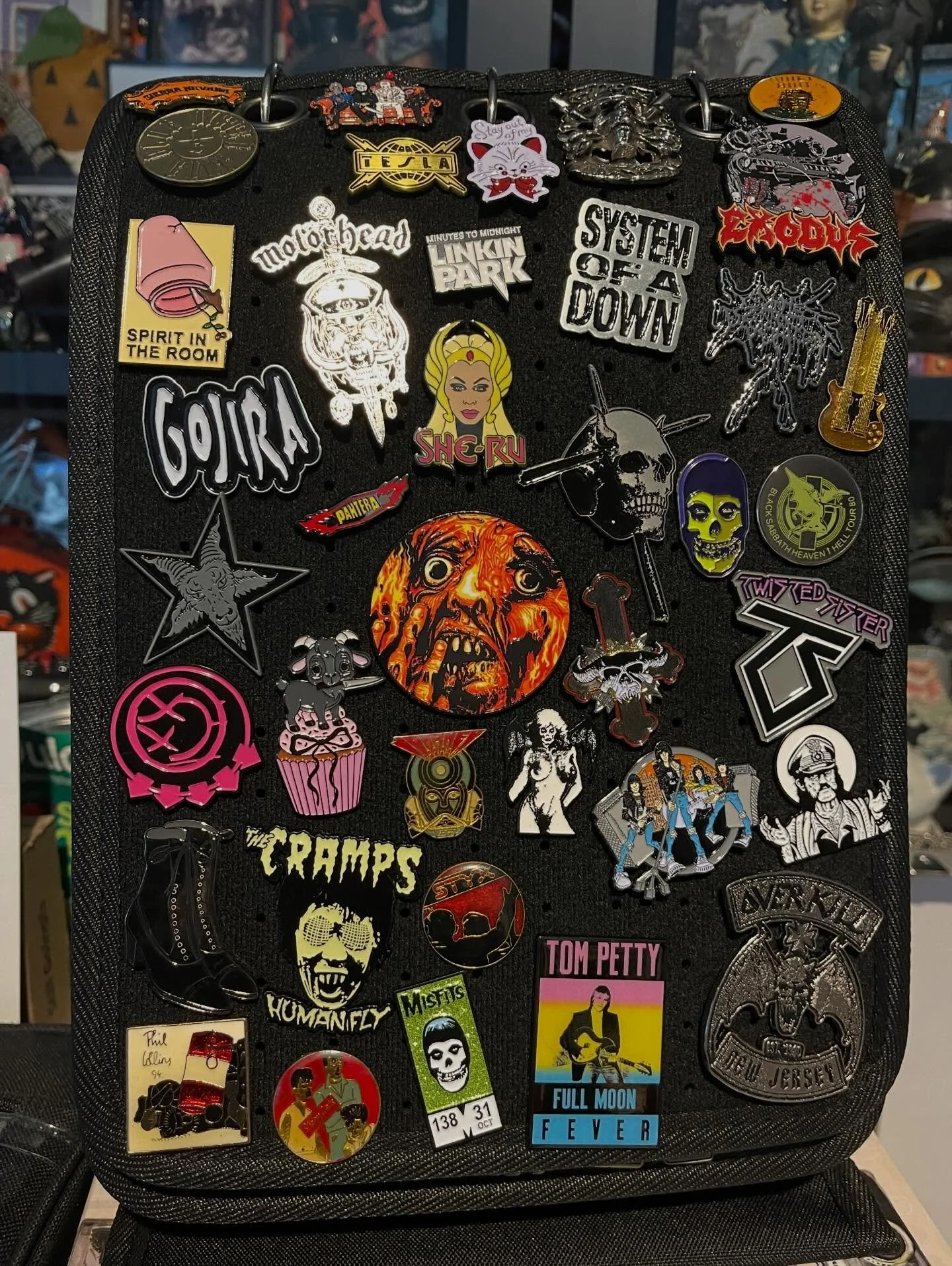 Got Pins? Brand new inventory just arrived at @jennsmetaltees! DM for sales. 🤘🏻