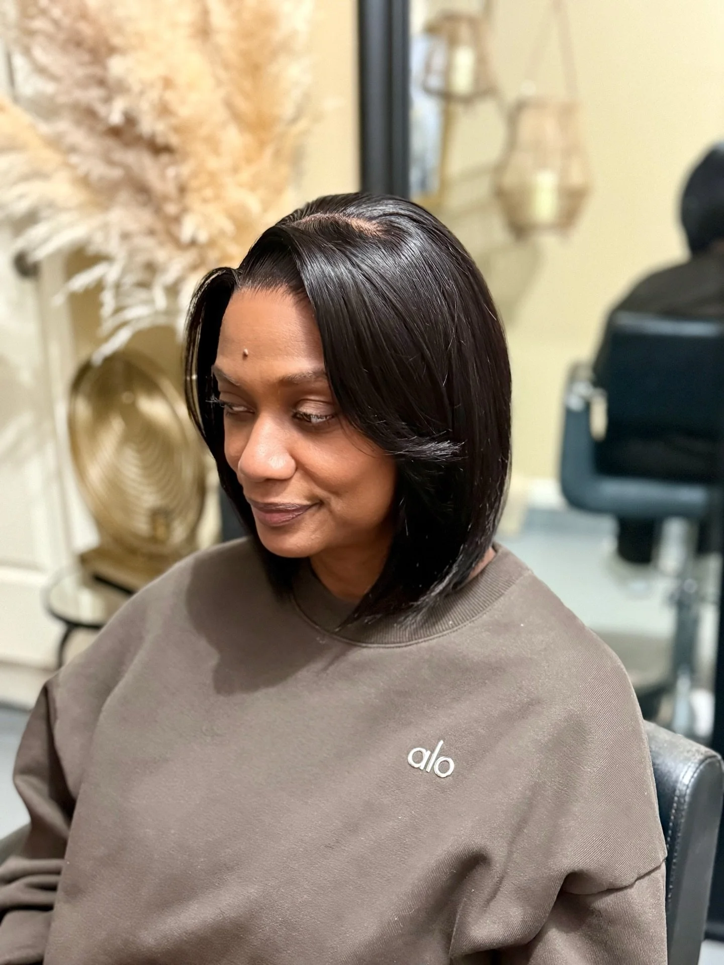 We love a good bob! Lace closure install and cut. ✨
Appointments available @ www.cymonejeansbeauty.com 🤍