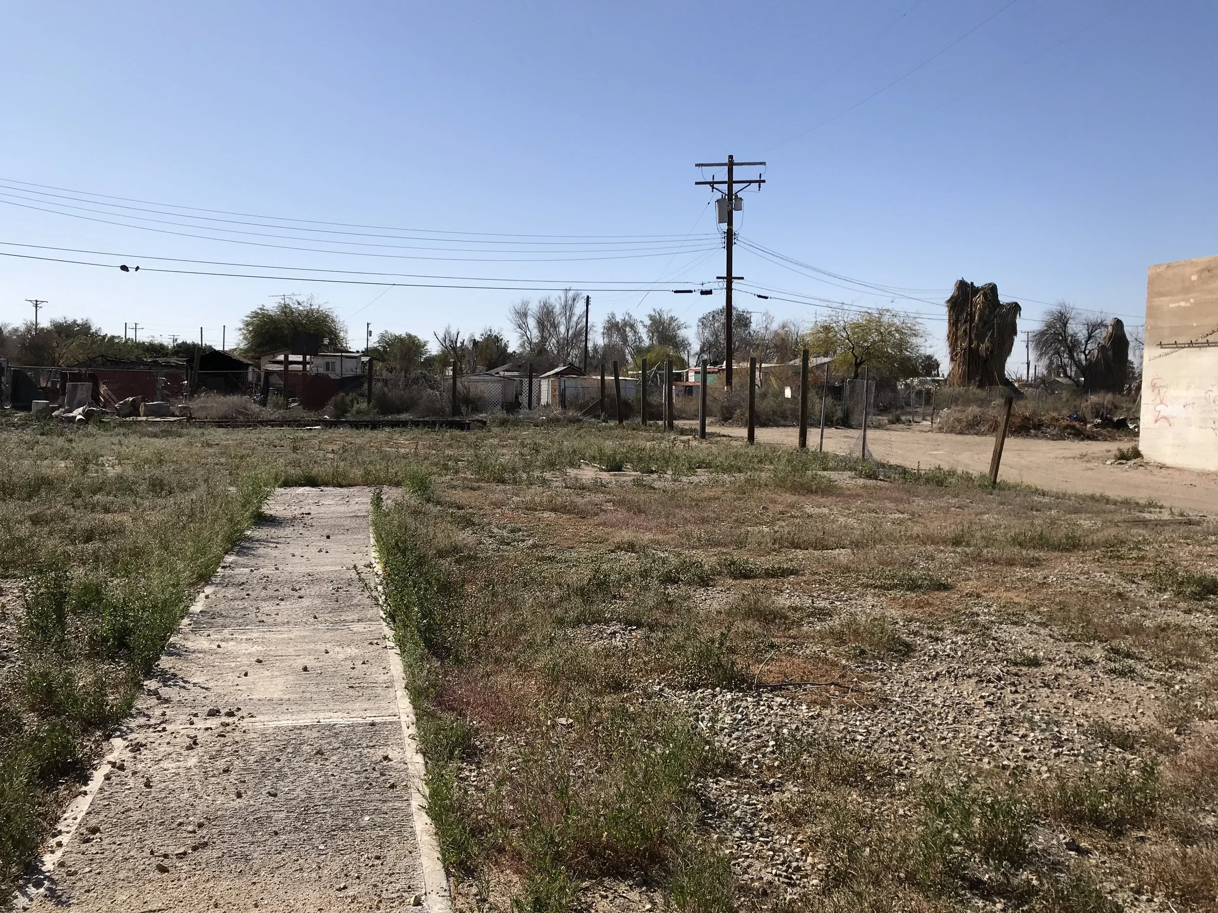i-001 265 E 3rd St. Niland, CA  92257 (Available)