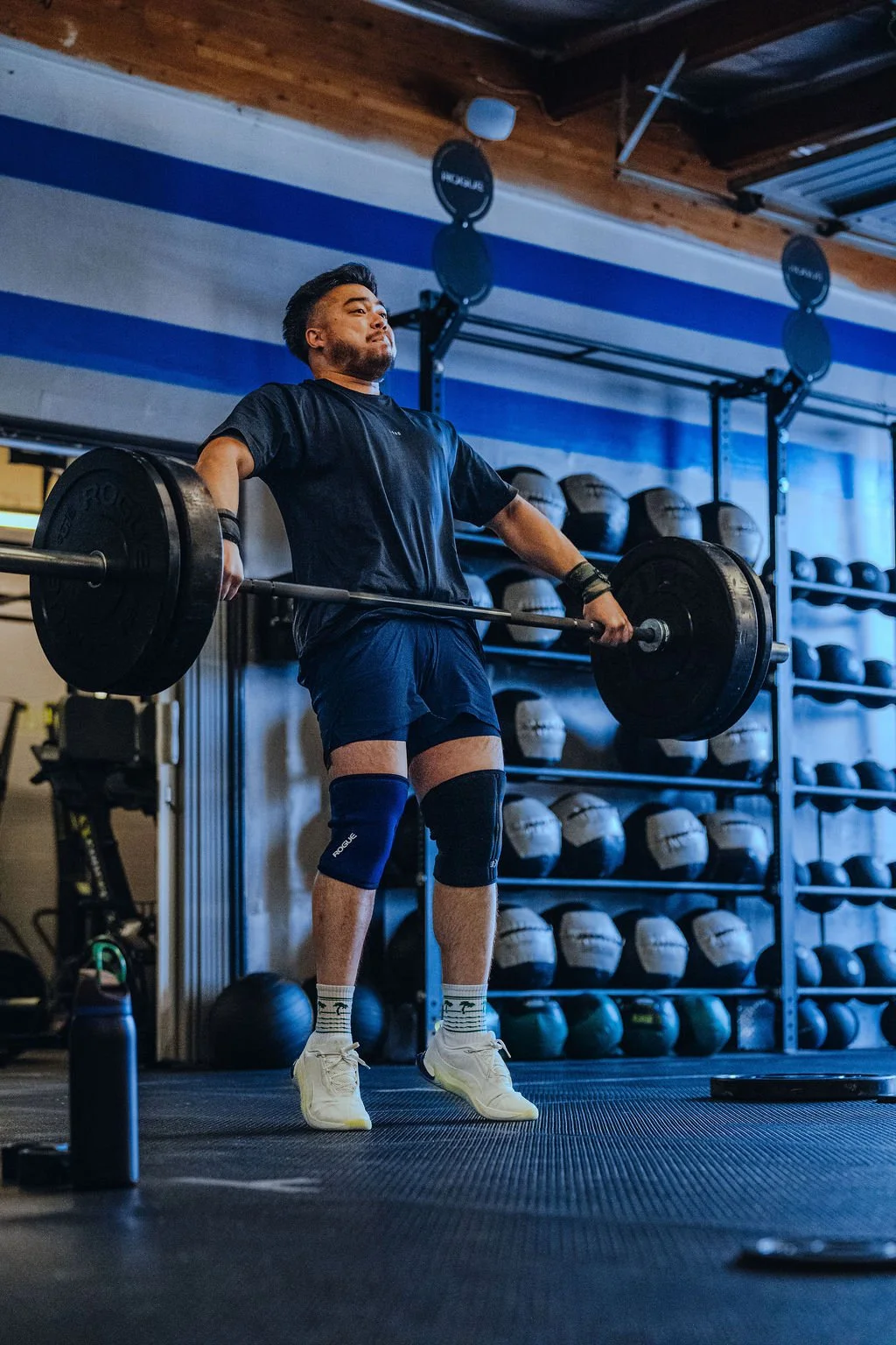 &ldquo;WAVERUNNER&rdquo;
FOR TIME 
7-5-3-5-3-1-3-2-1
Front Squats (225/155)
12-8-4-12-8-4-12-8-4
Toes to Bar 

TIPS: Take your time with the BB. If you rush you&rsquo;ll miss or have to break up the reps which will then force you to clean the bar fro