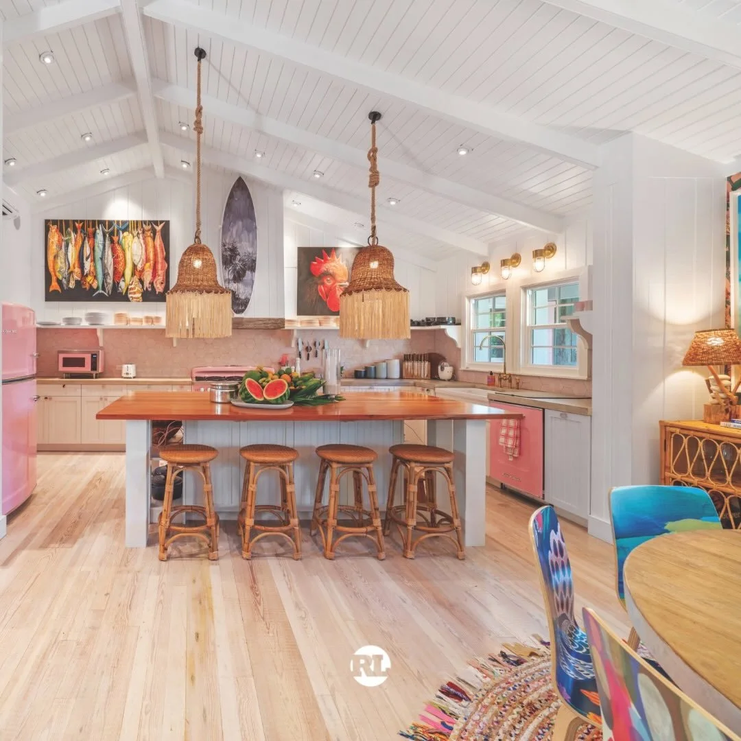 🩷 THINK PINK: INSIDE KING SURF SHACK

🌸 King Surf Shack proves that the best homes are built not from blueprints, but from dreams, travel, creativity and conviction that a pink camper van absolutely belongs in one&rsquo;s outdoor living room.

🦩 W