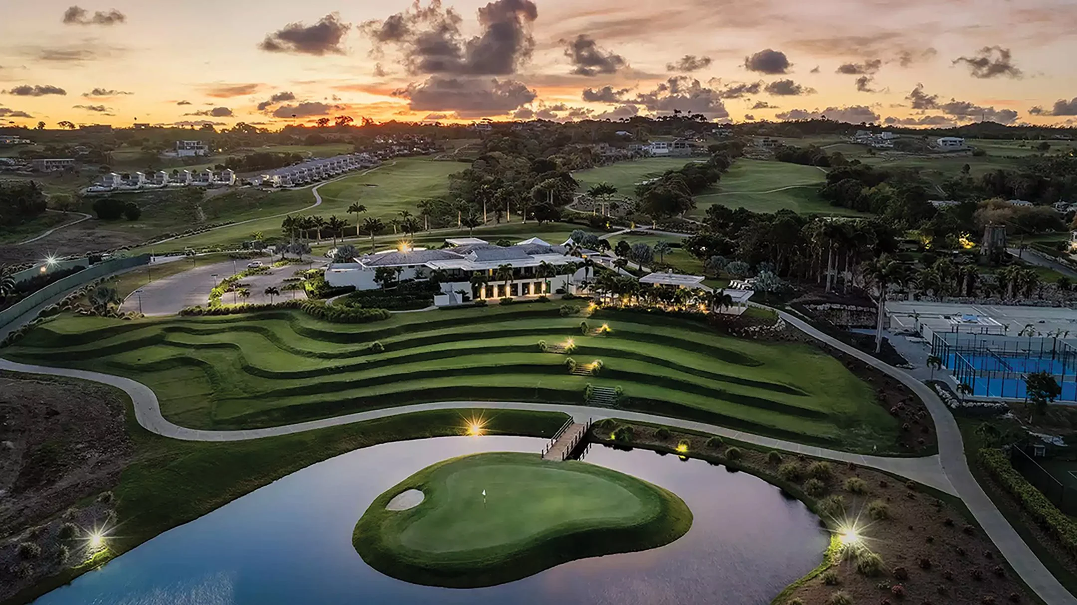 ABOVE PAR GOLF | APES HILL, BARBADOS