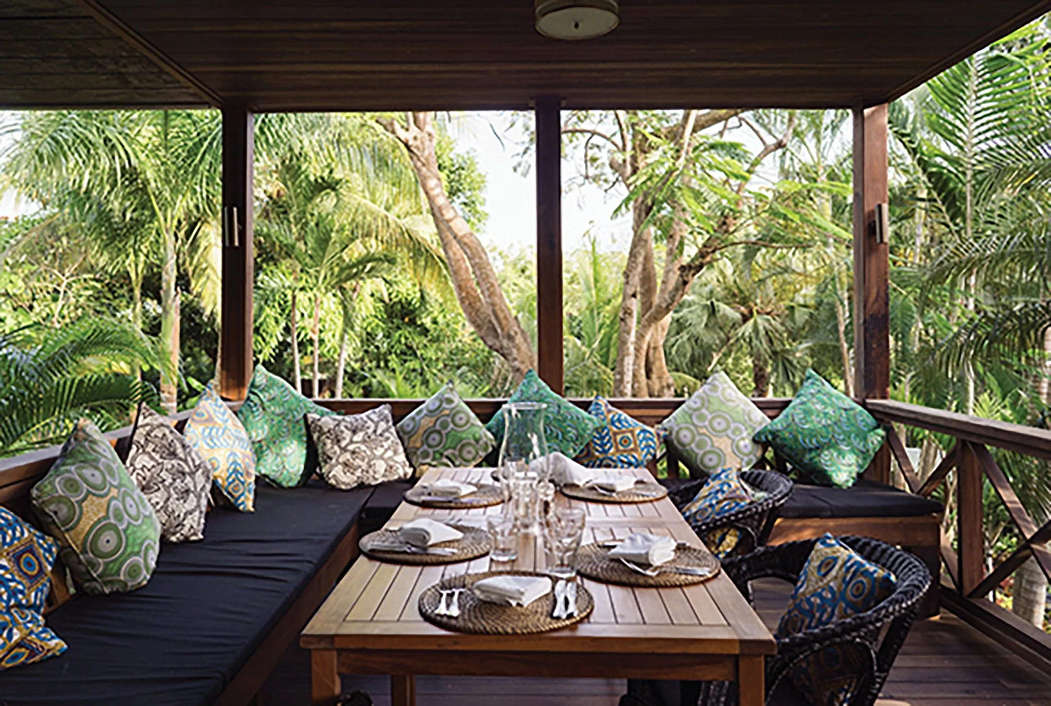 THE SPIRIT OF NEVIS | A MASTERCLASS IN NEVISIAN LIVING - BANANA’S RESTAURANT