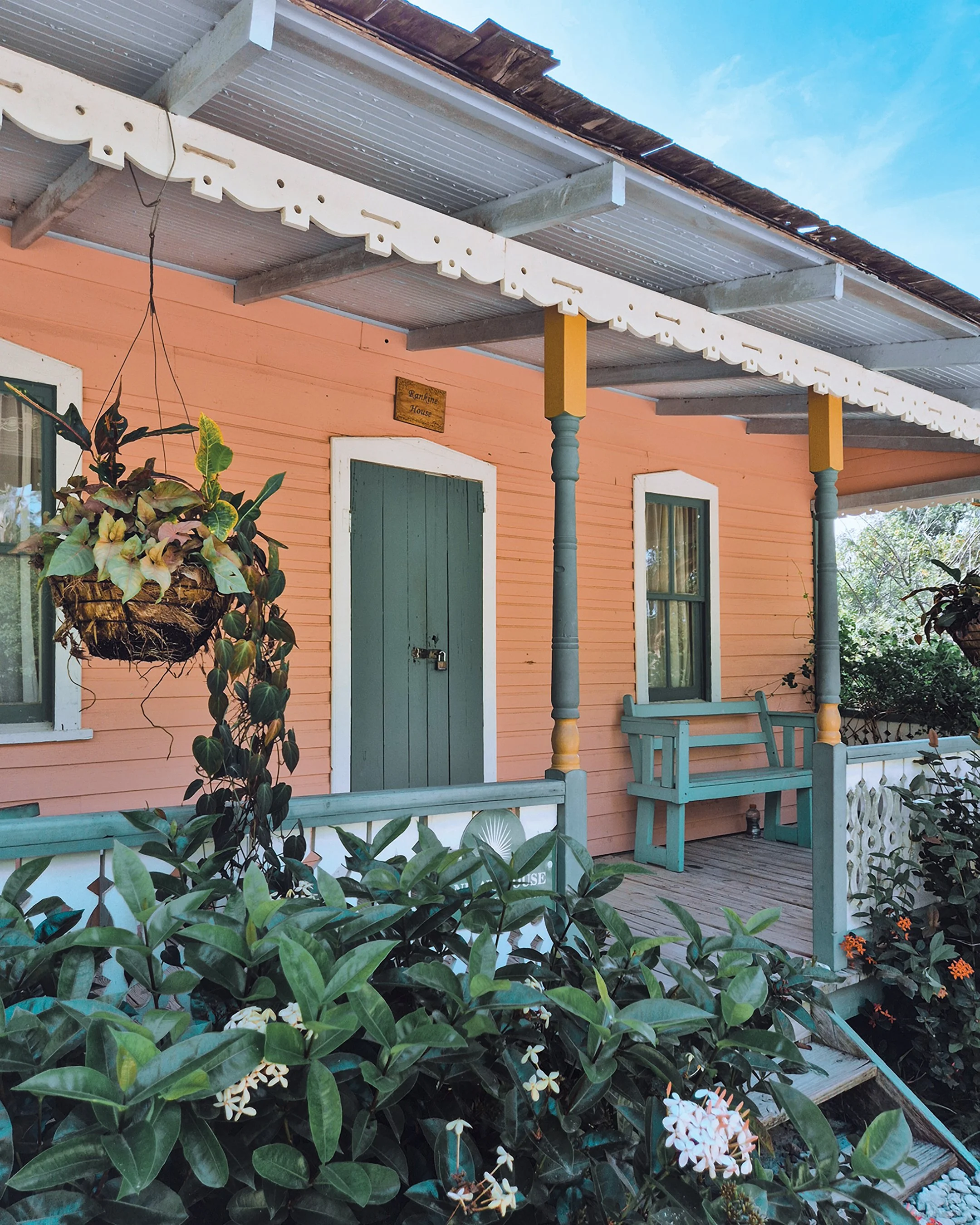 reallife-caribbean-luxury-landscaping-garden-design-cayman-00005.jpg