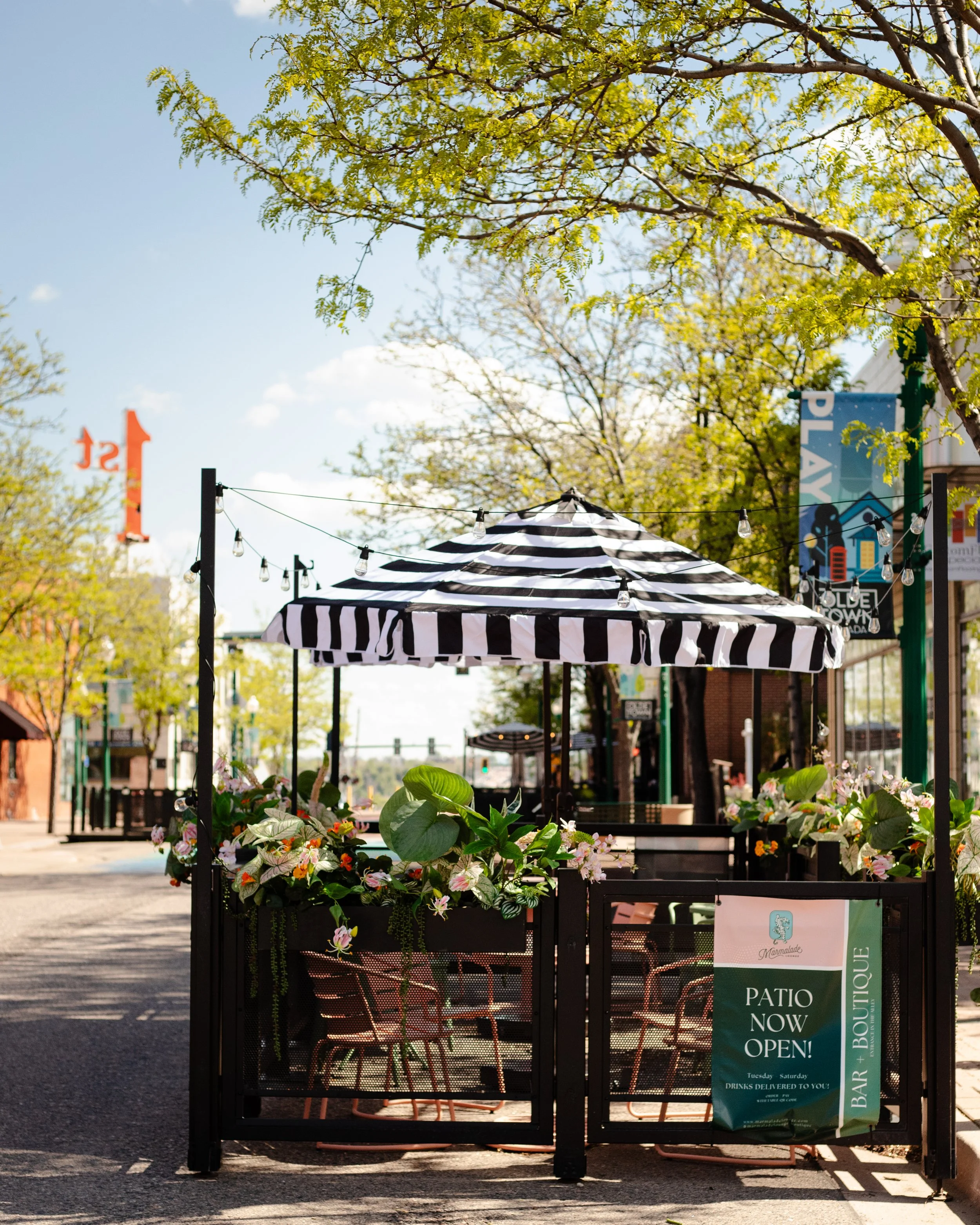 Olde Town Shindig Sidewalk Bar