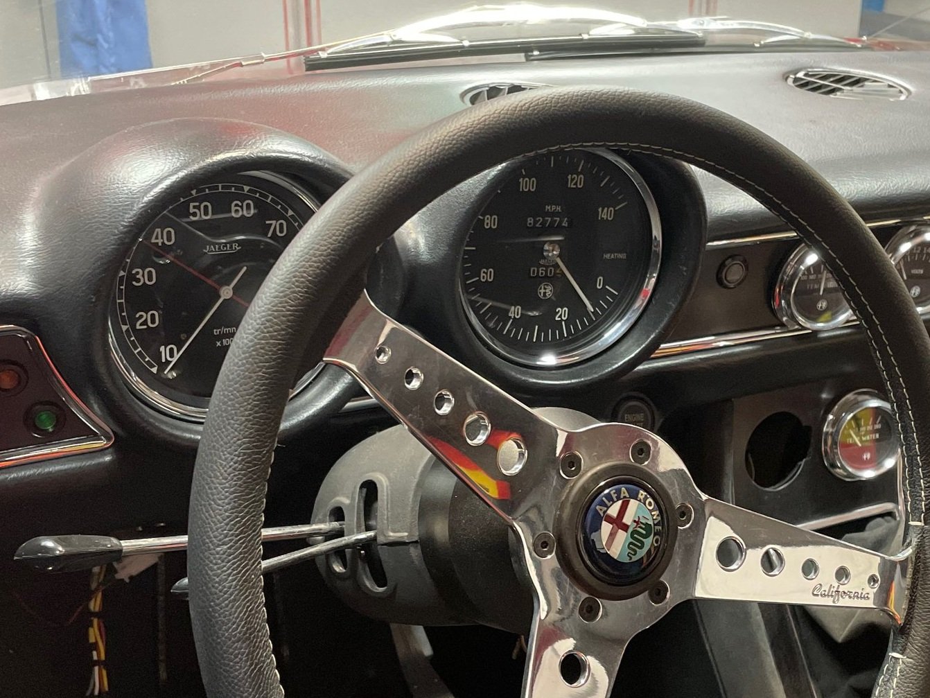 Jaeger tachometer — Alfa Blingo