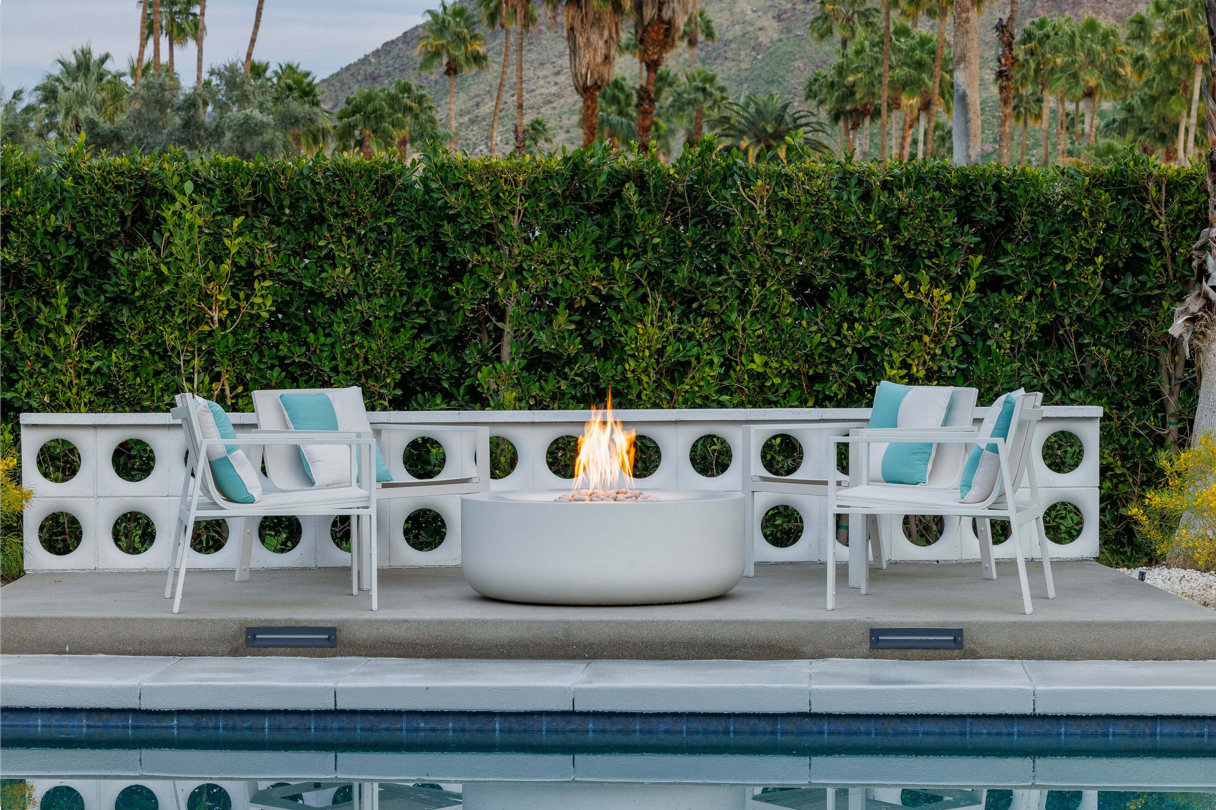 AURA 42 | IVORY | OFF-WHITE BASALT | PALM SPRINGS, CA