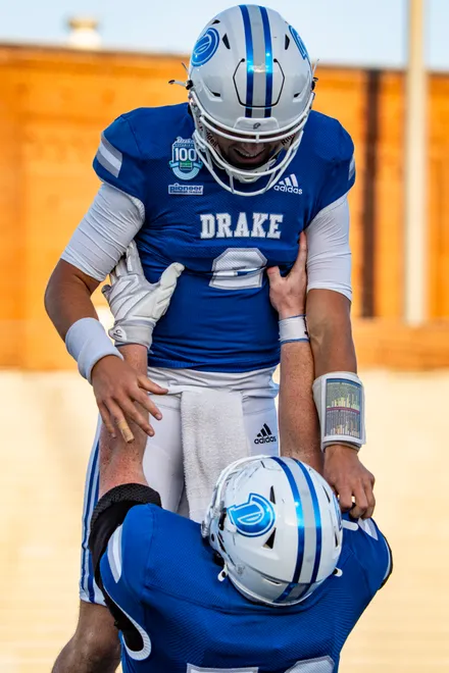 drakefootball_upscaled.png