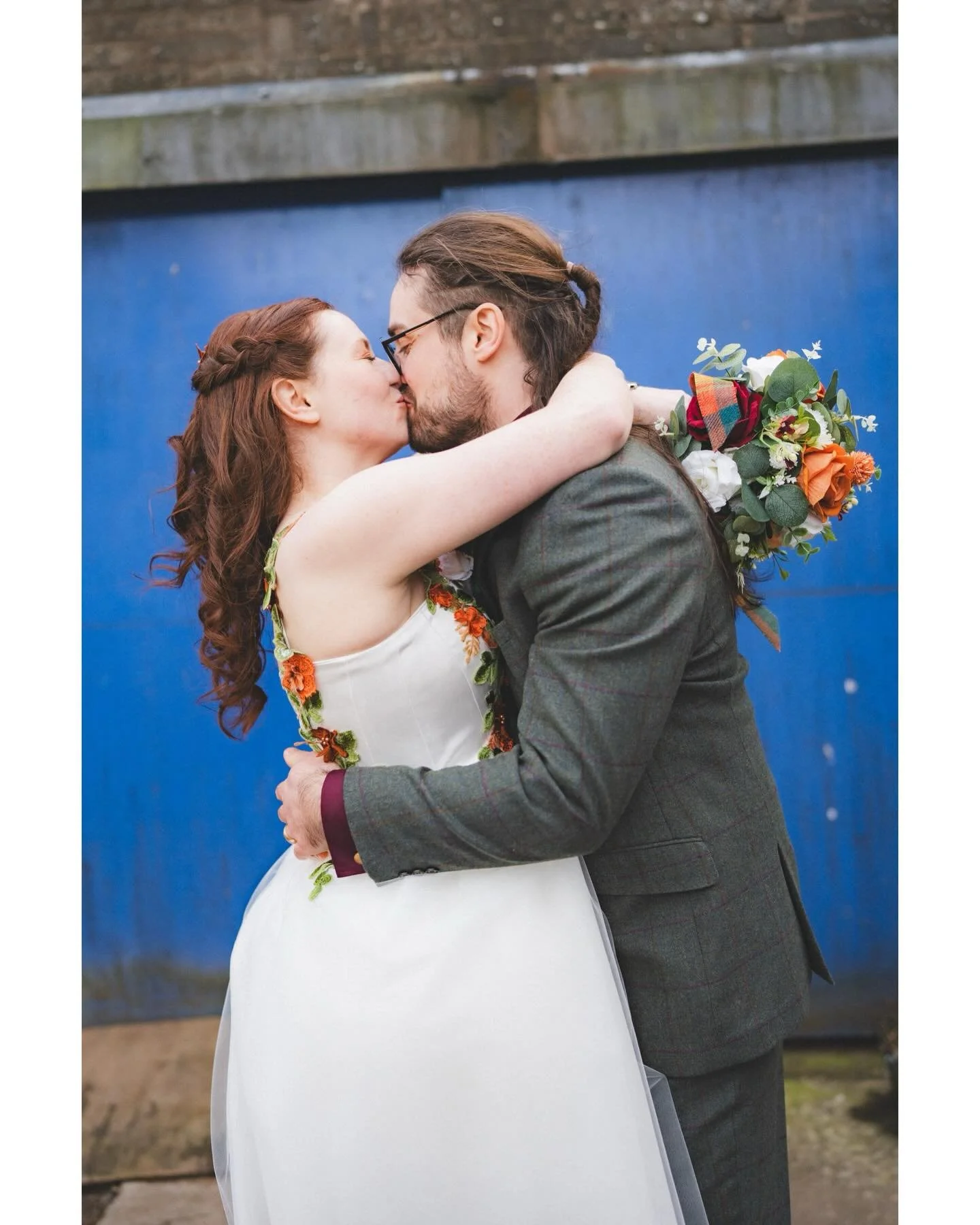 A massive congratulations to Huw &amp; Alex on their wedding @bachiltonbarn 🎉

From now on success during bridal prep will be decided by how many episodes of Gilmore Girls are watched&hellip; 
Alex easily got through a season or two here 😂

We luck