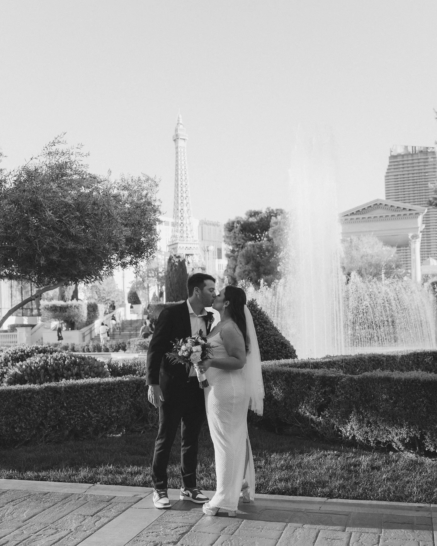 Congratulations Bailey &amp; Tyler🤍
🤍
🤍
🤍
🤍
Las Vegas Elopement, Las Vegas Wedding, Las Vegas Photographer, Destination Elopement, Elopement Photographer, Travel Photographer