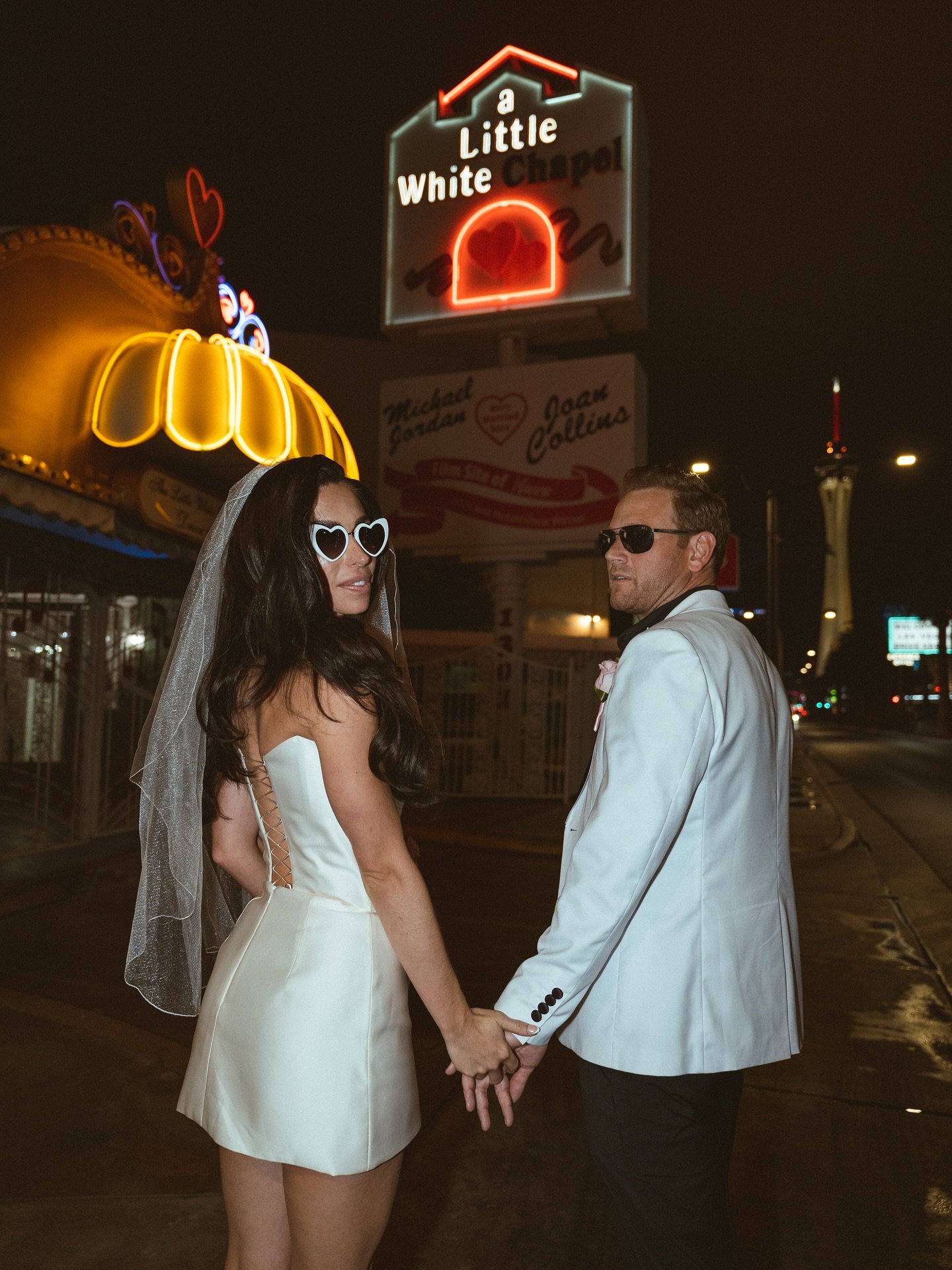 Real Love ❤️ in the Heart of Las Vegas!

There is nothing quite like a Las Vegas Elopement 😍 I had such a great time running around in the rain with K &amp; T, here&rsquo;s a little glimpse into their sneak peeks 📸🥰

I have been very inactive on I