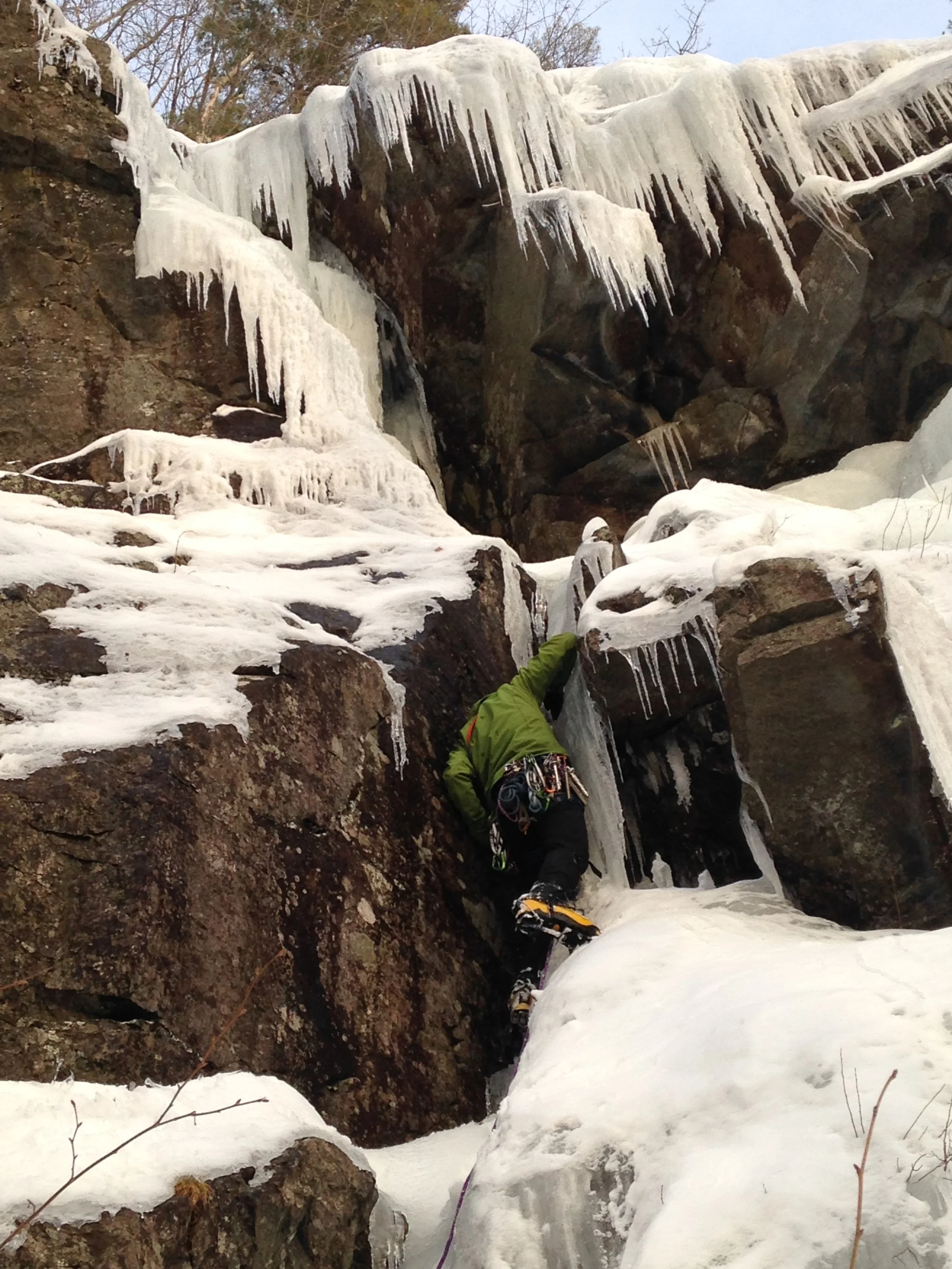 A Guide’s Perspective: The Best Mixed Climbing Routes in Camden