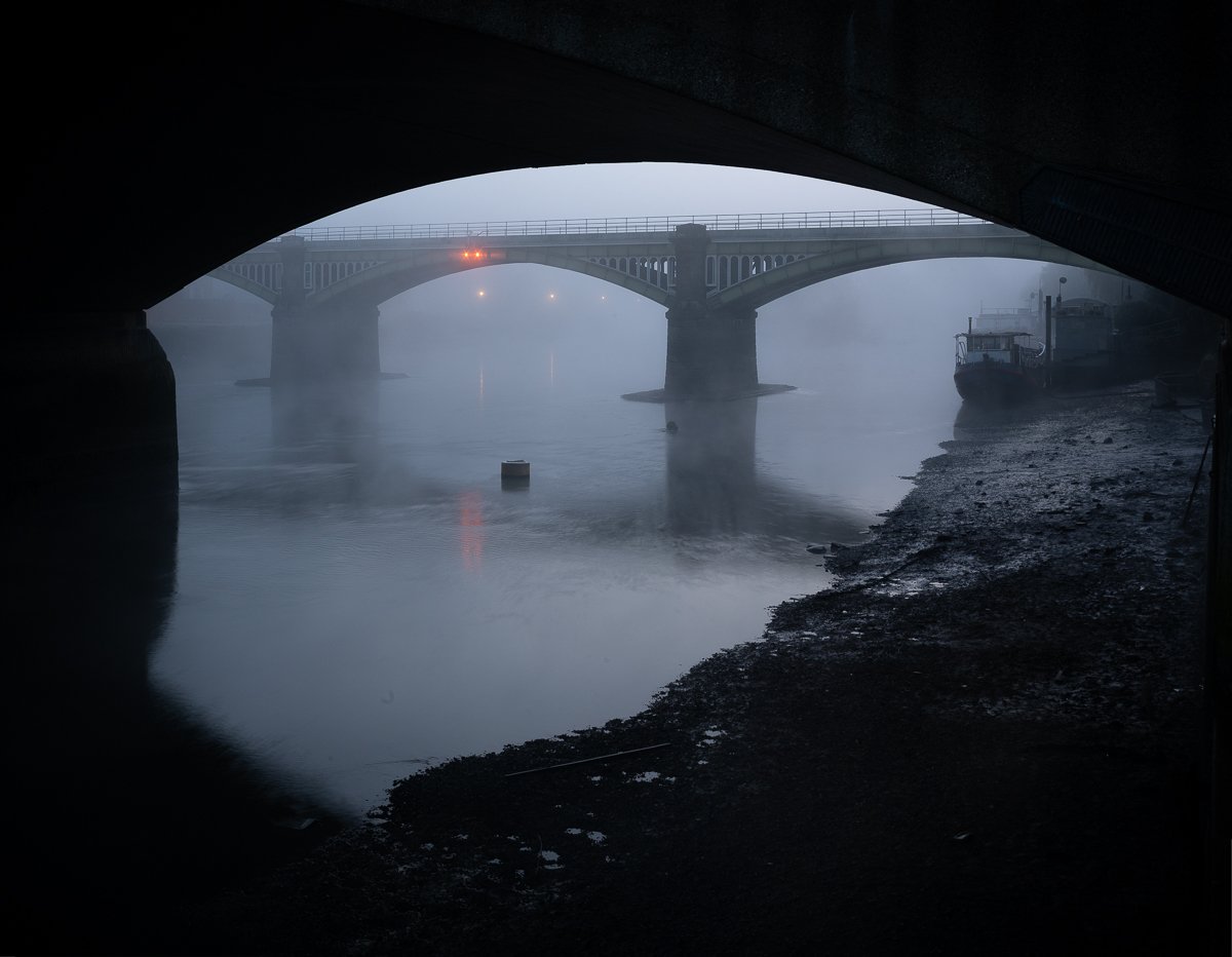 Low Tide, Twickenham Bridge (2).JPG
