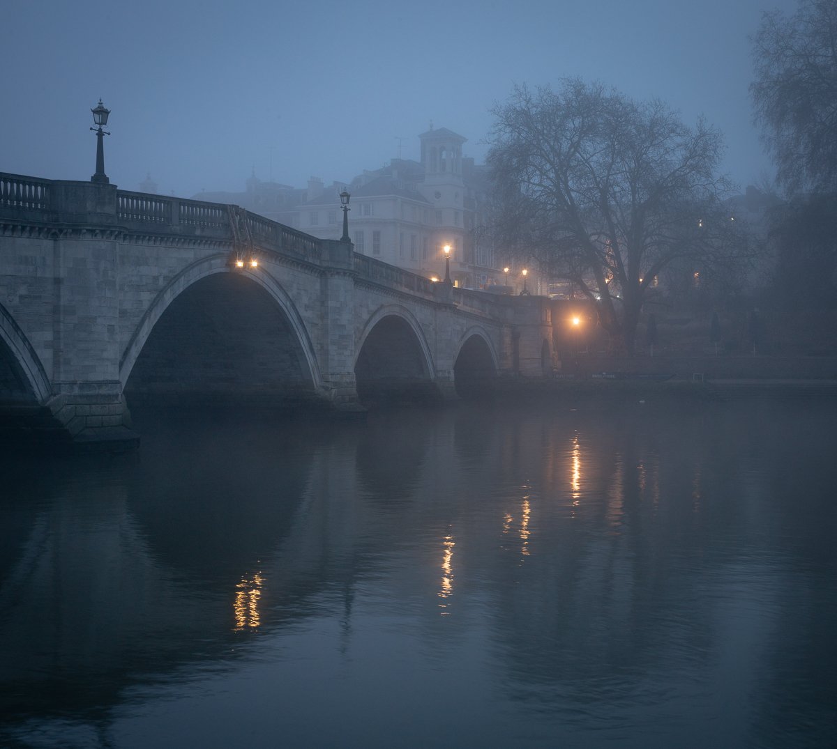 Richmond Bridge, Lights in Fog.JPG